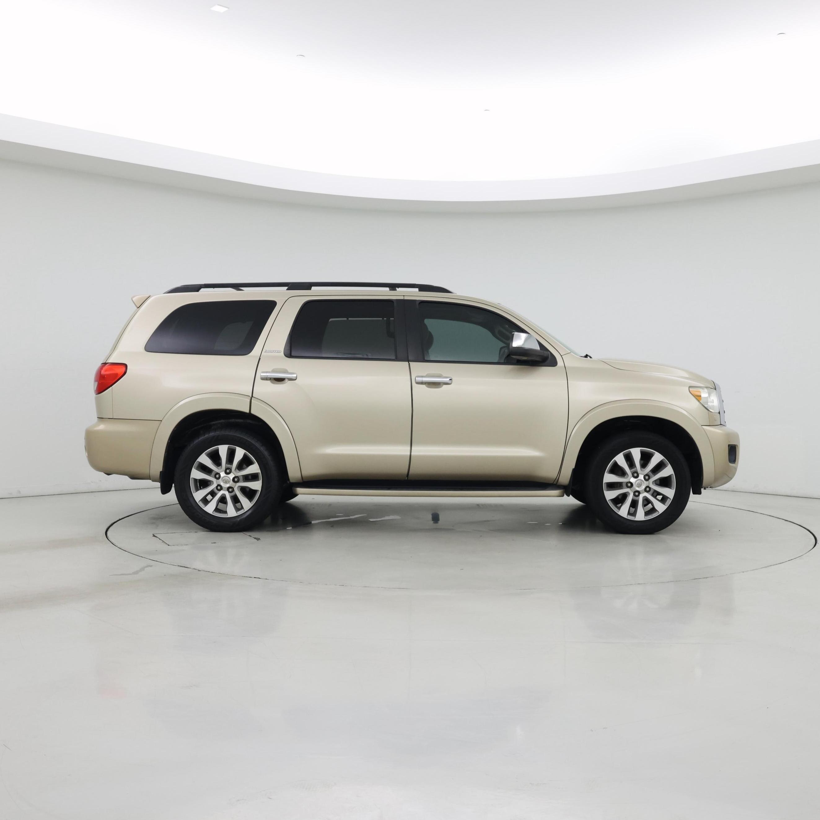 Thumbnail: 2016 Toyota Sequoia - 7