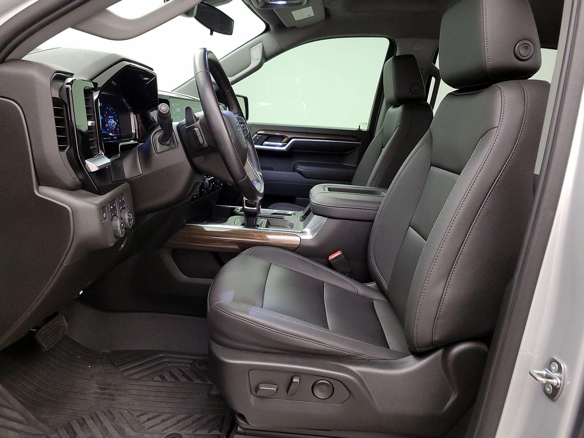 Thumbnail: 2022 Chevrolet Silverado 1500 - 11