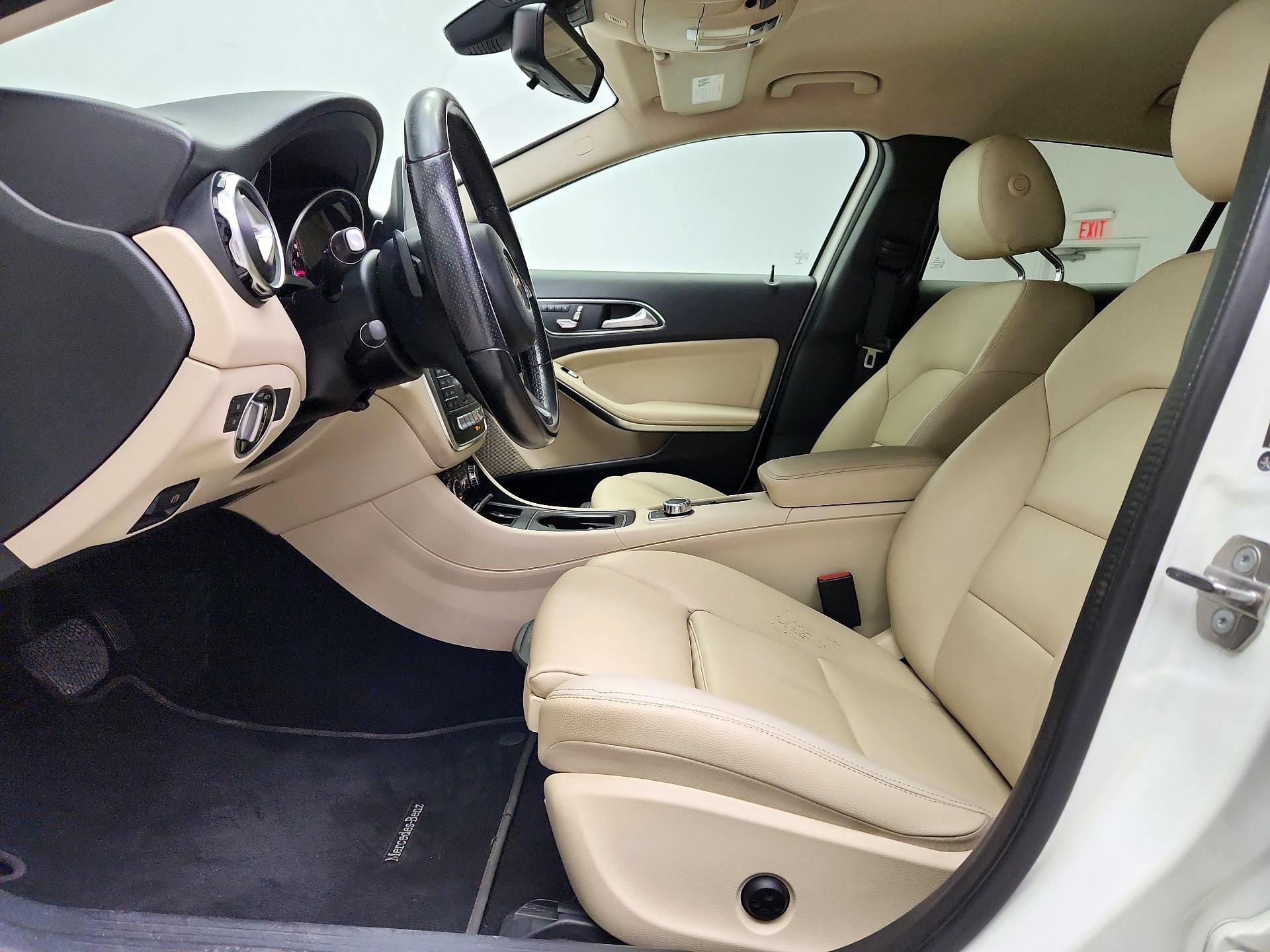 Thumbnail: 2018 Mercedes-Benz GLA - 11