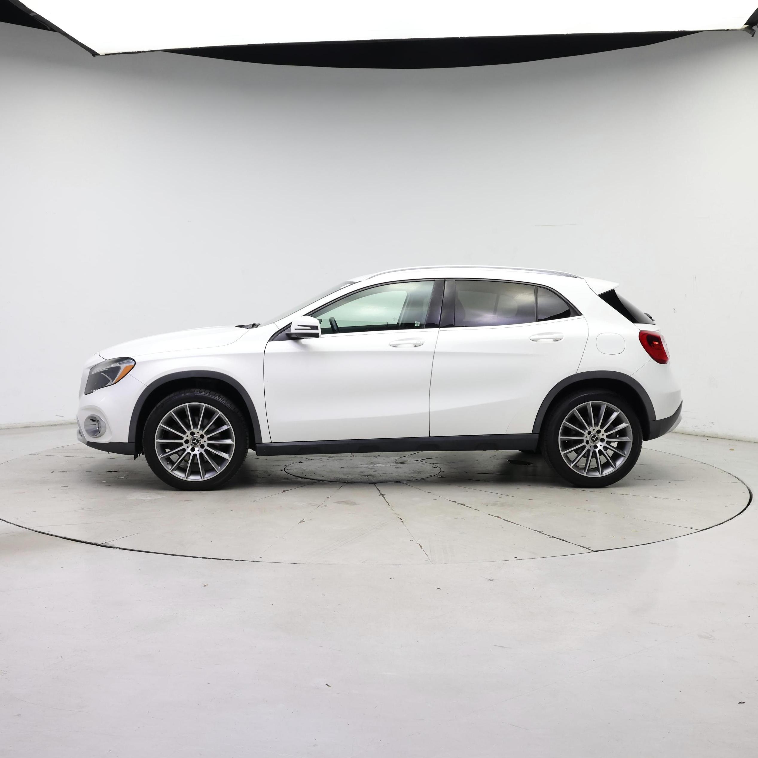 Thumbnail: 2018 Mercedes-Benz GLA - 3