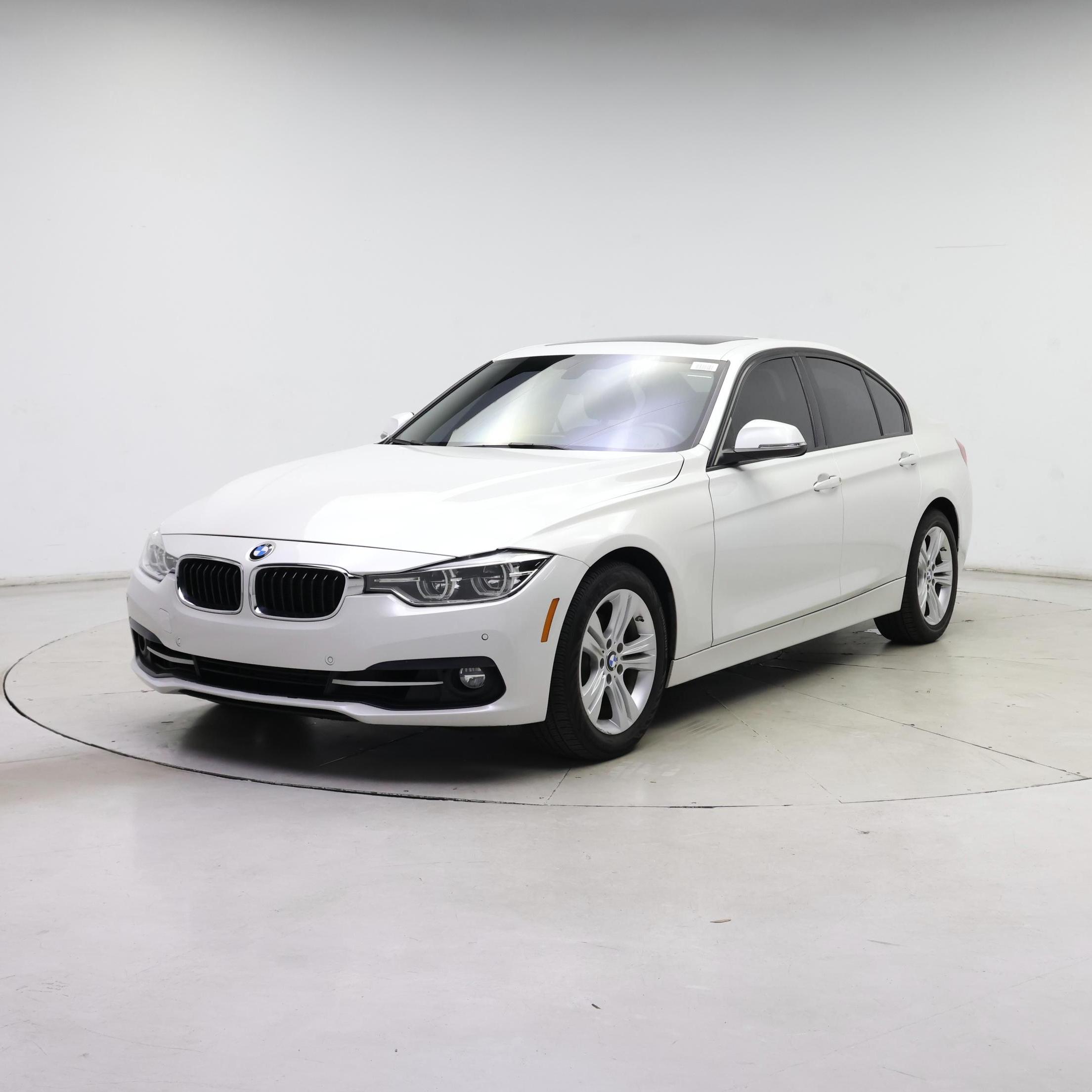 Thumbnail: 2016 BMW 3 Series - 4