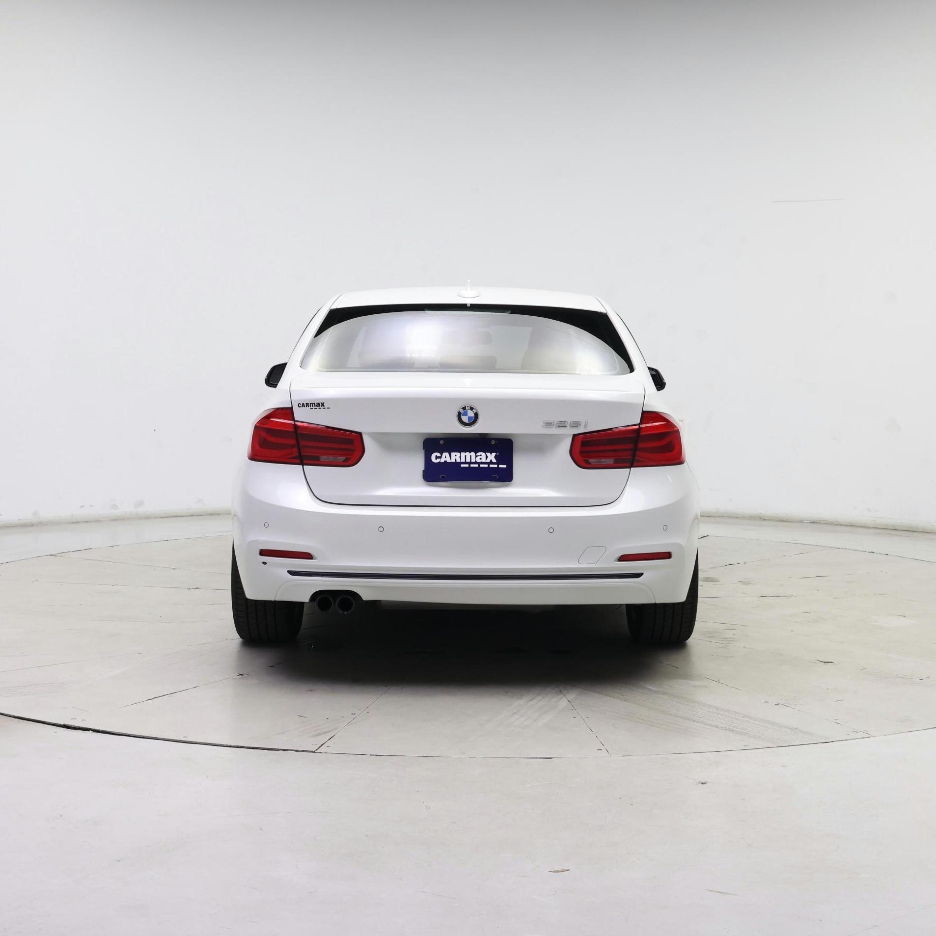 Thumbnail: 2016 BMW 3 Series - 6