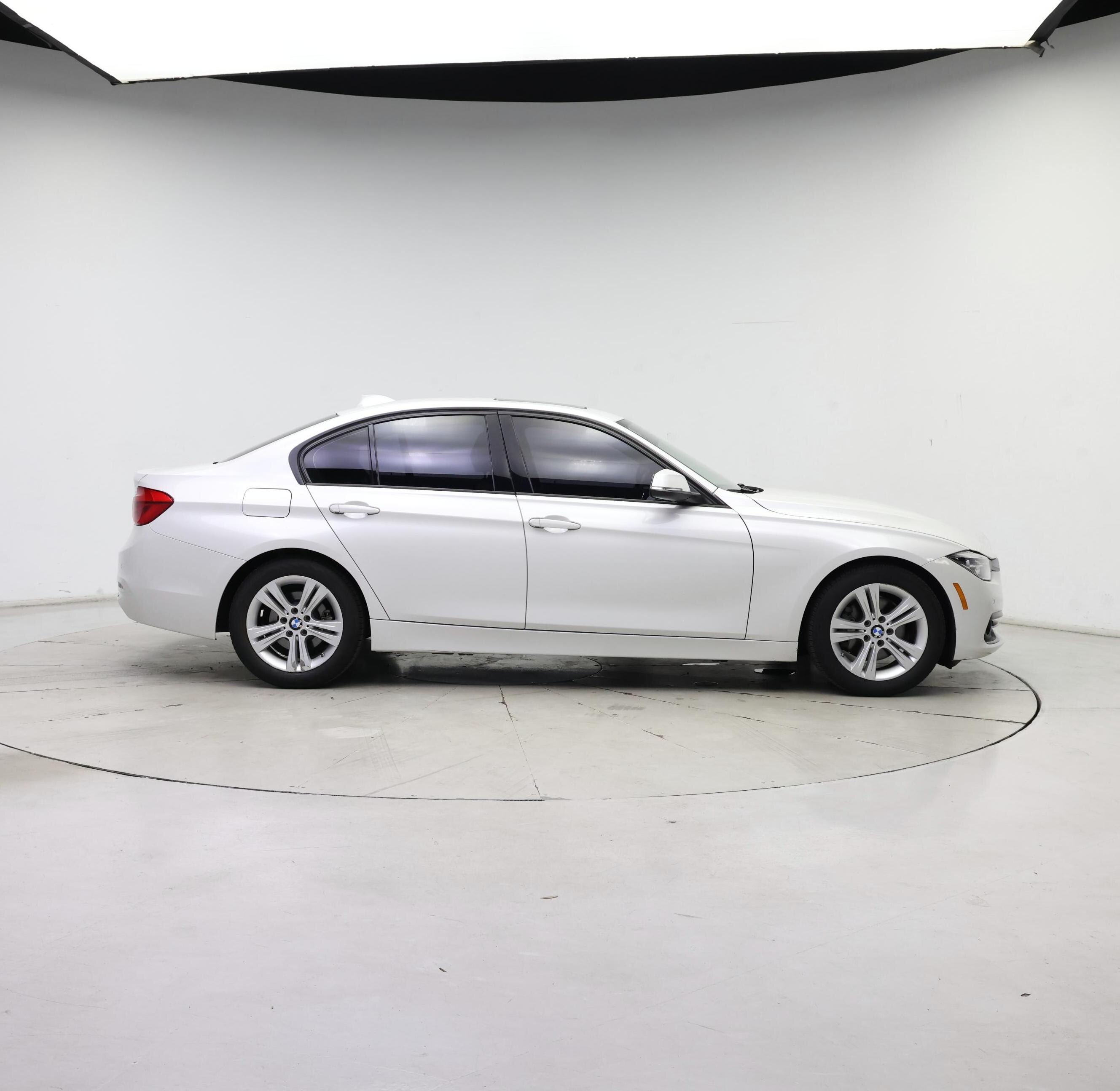 Thumbnail: 2016 BMW 3 Series - 7