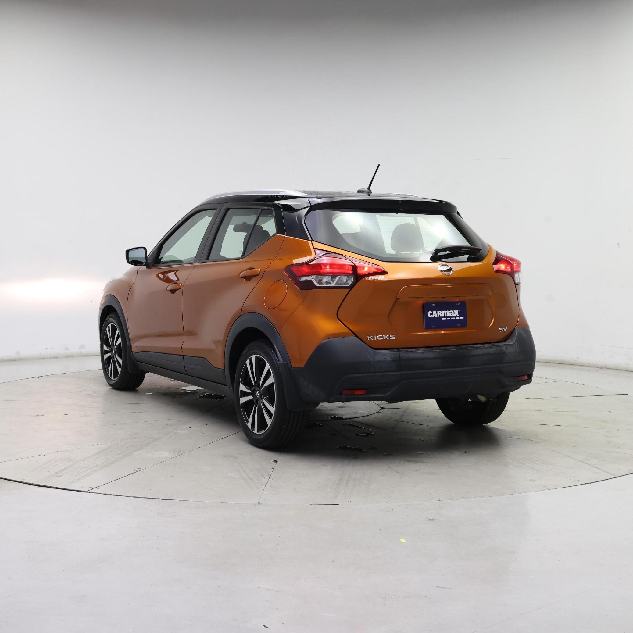 Thumbnail: 2019 Nissan Kicks - 2