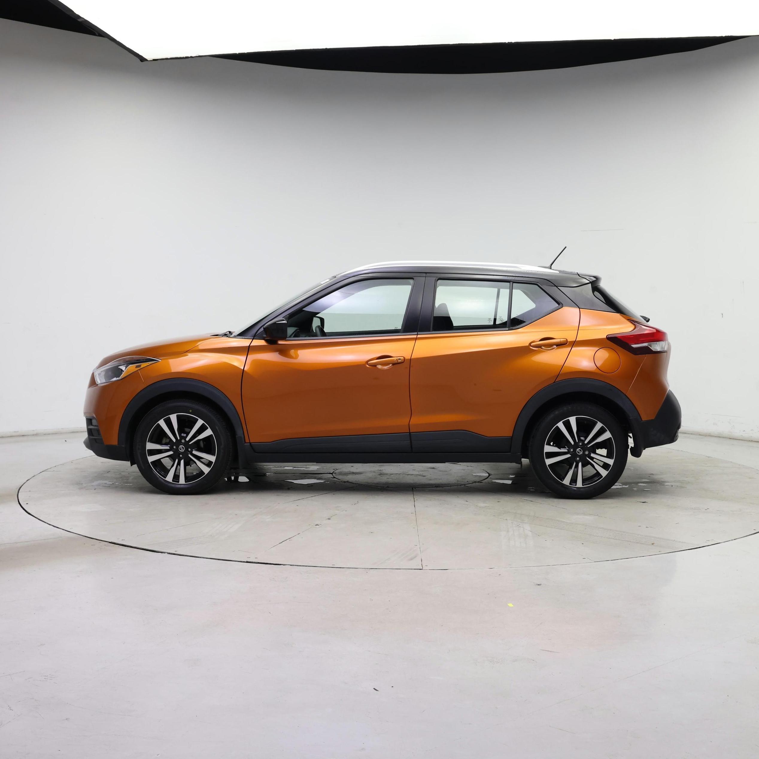 Thumbnail: 2019 Nissan Kicks - 3