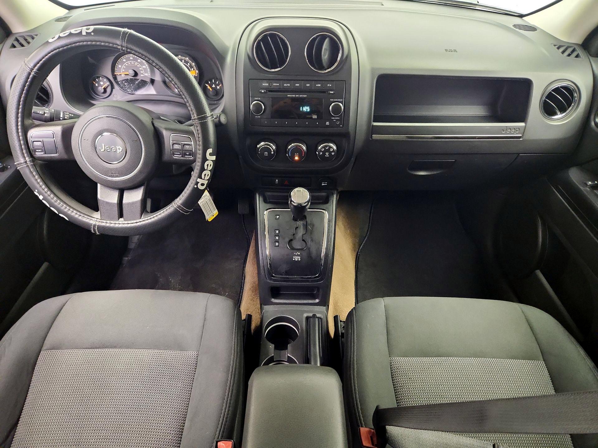 Thumbnail: 2014 Jeep Patriot - 9