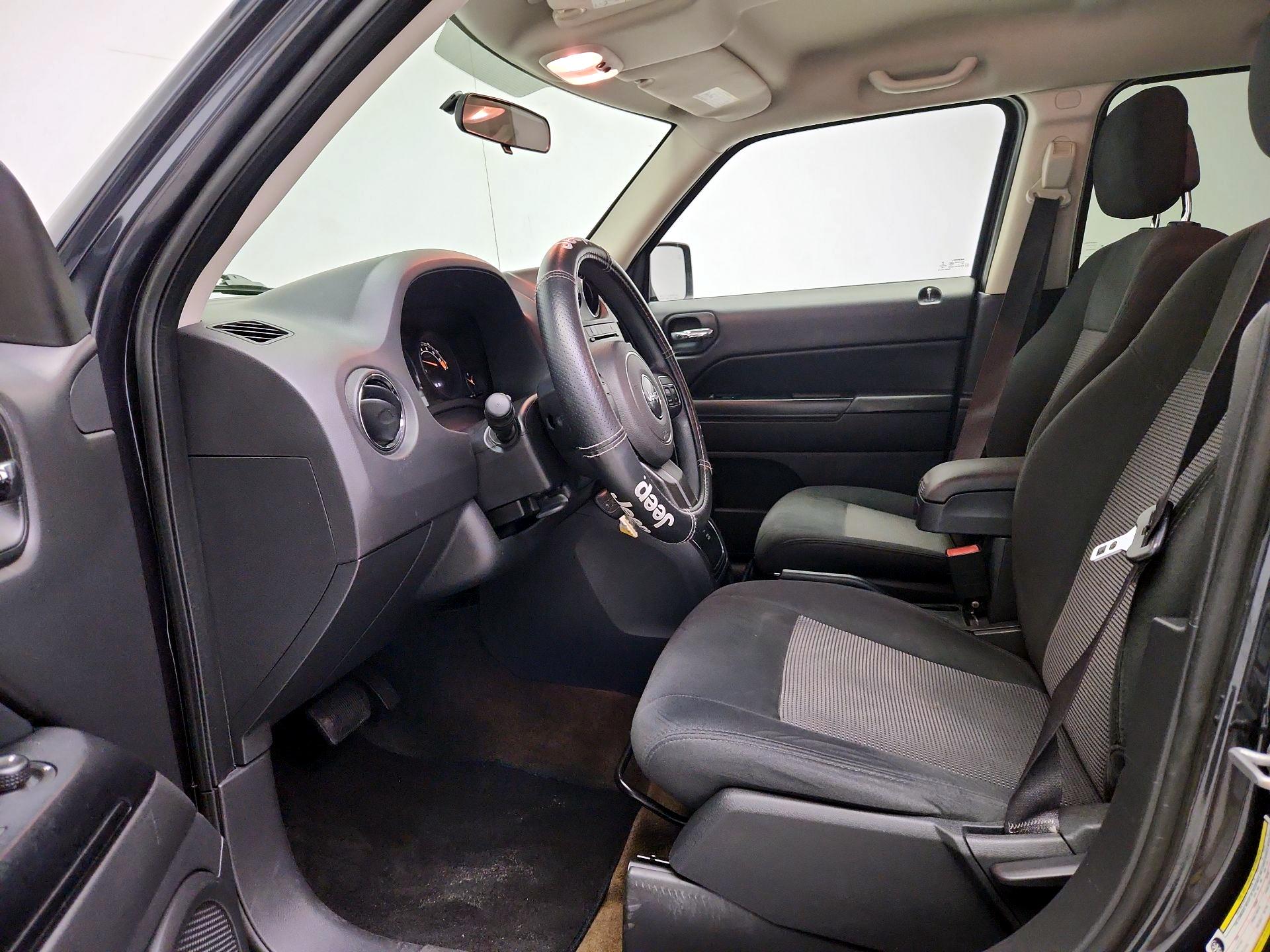 Thumbnail: 2014 Jeep Patriot - 11