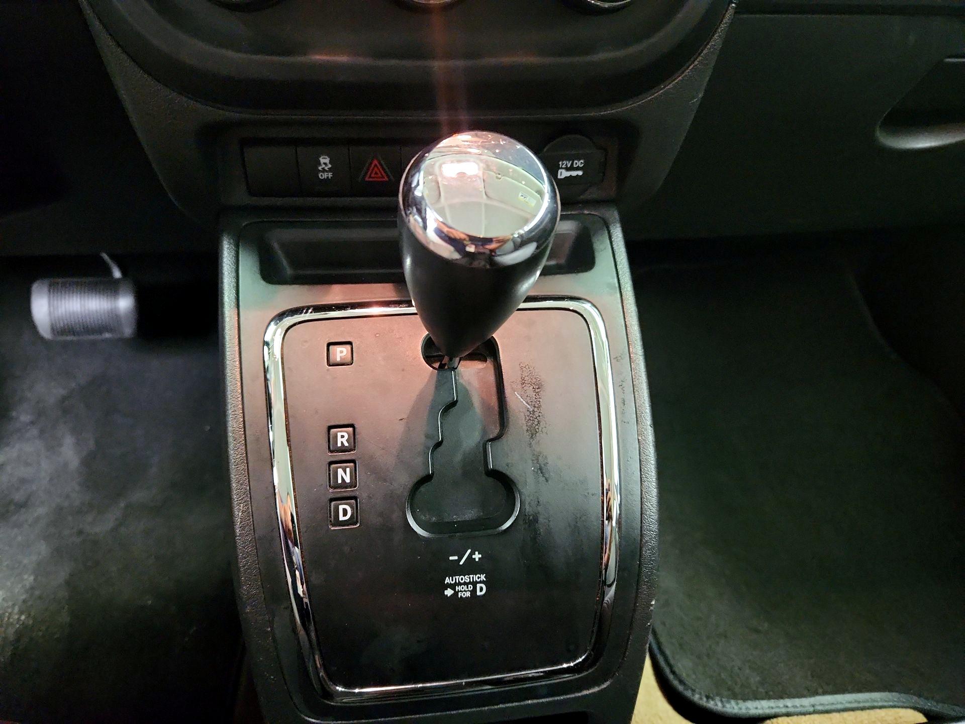 Thumbnail: 2014 Jeep Patriot - 15