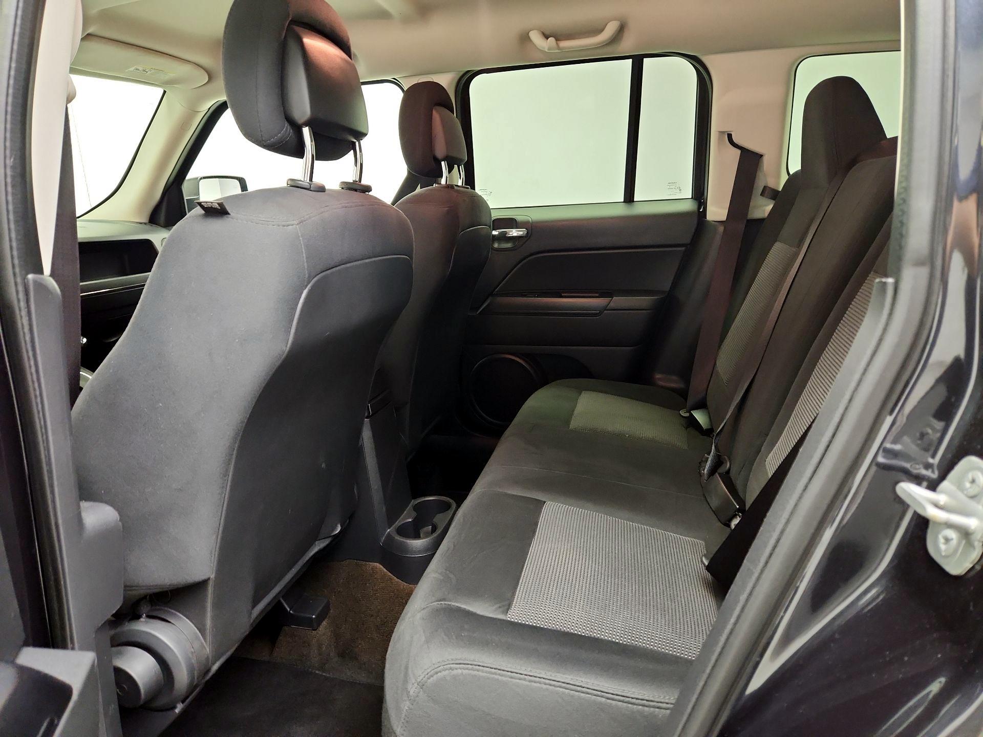 Thumbnail: 2014 Jeep Patriot - 16