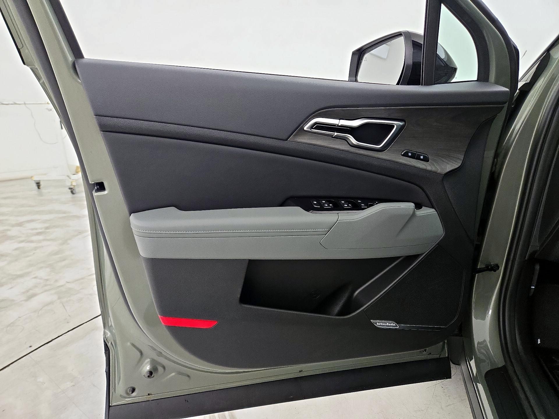 Thumbnail: 2025 Kia Sportage - 12