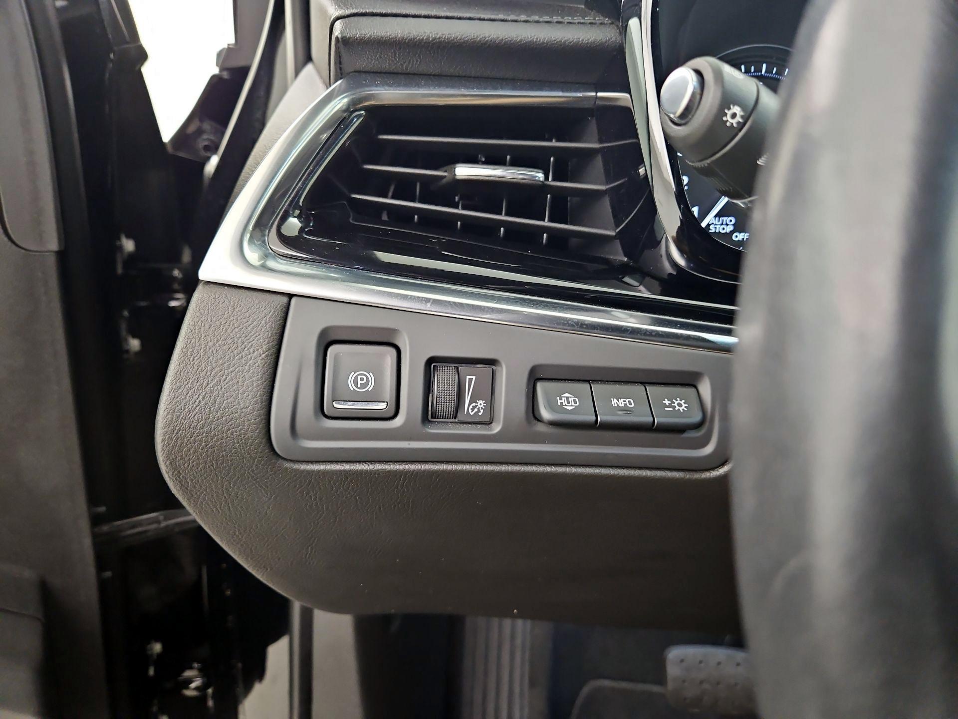 Thumbnail: 2023 Cadillac XT6 - 13