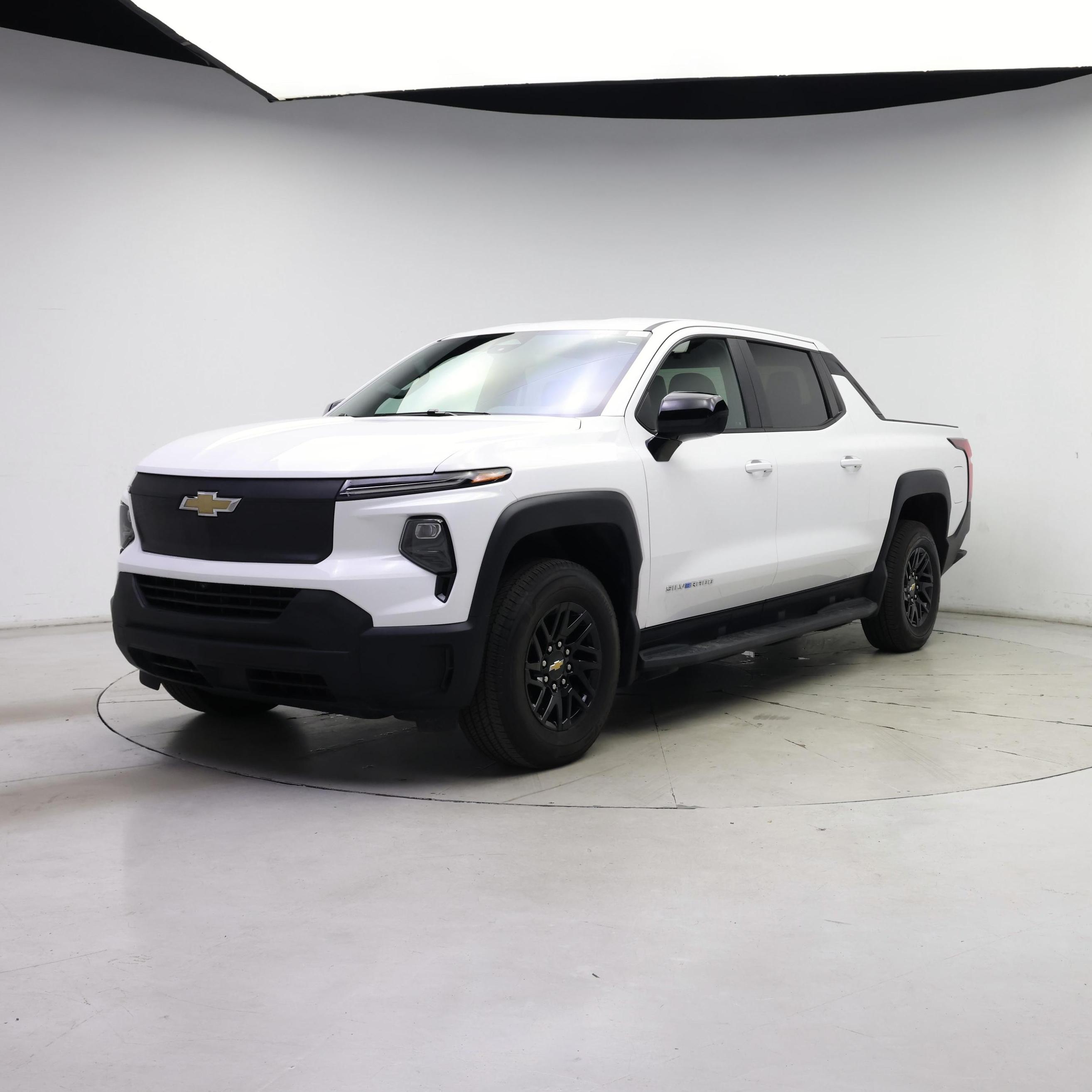 Thumbnail: 2024 Chevrolet Silverado EV - 4