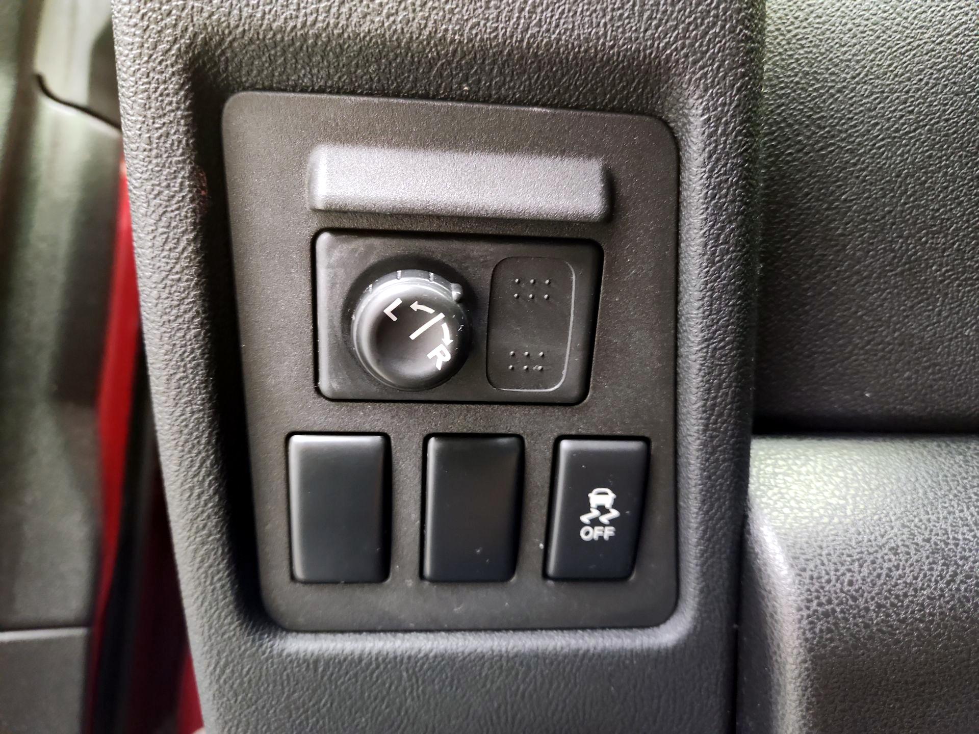 Thumbnail: 2014 Nissan Rogue - 13
