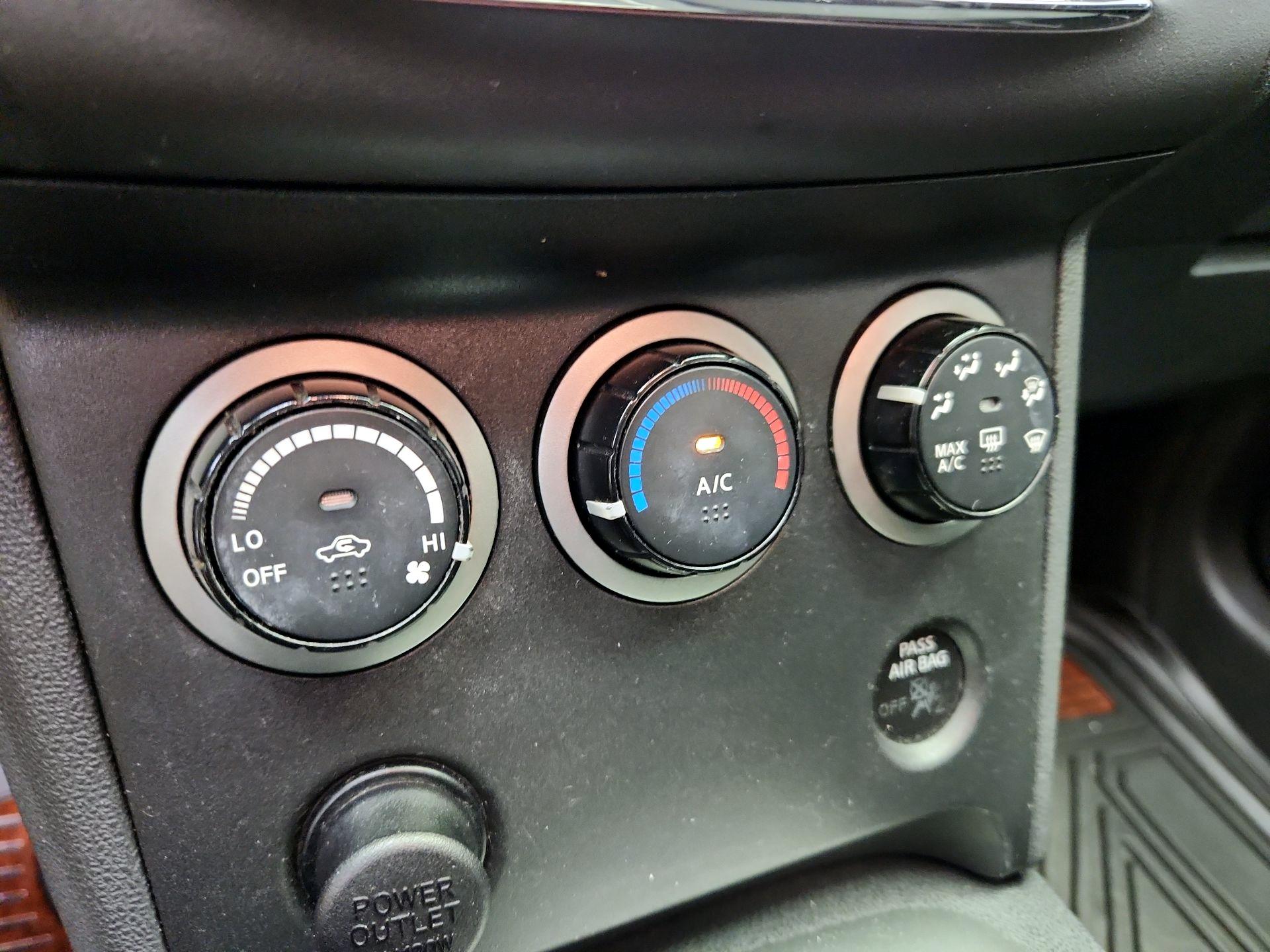 Thumbnail: 2014 Nissan Rogue - 15