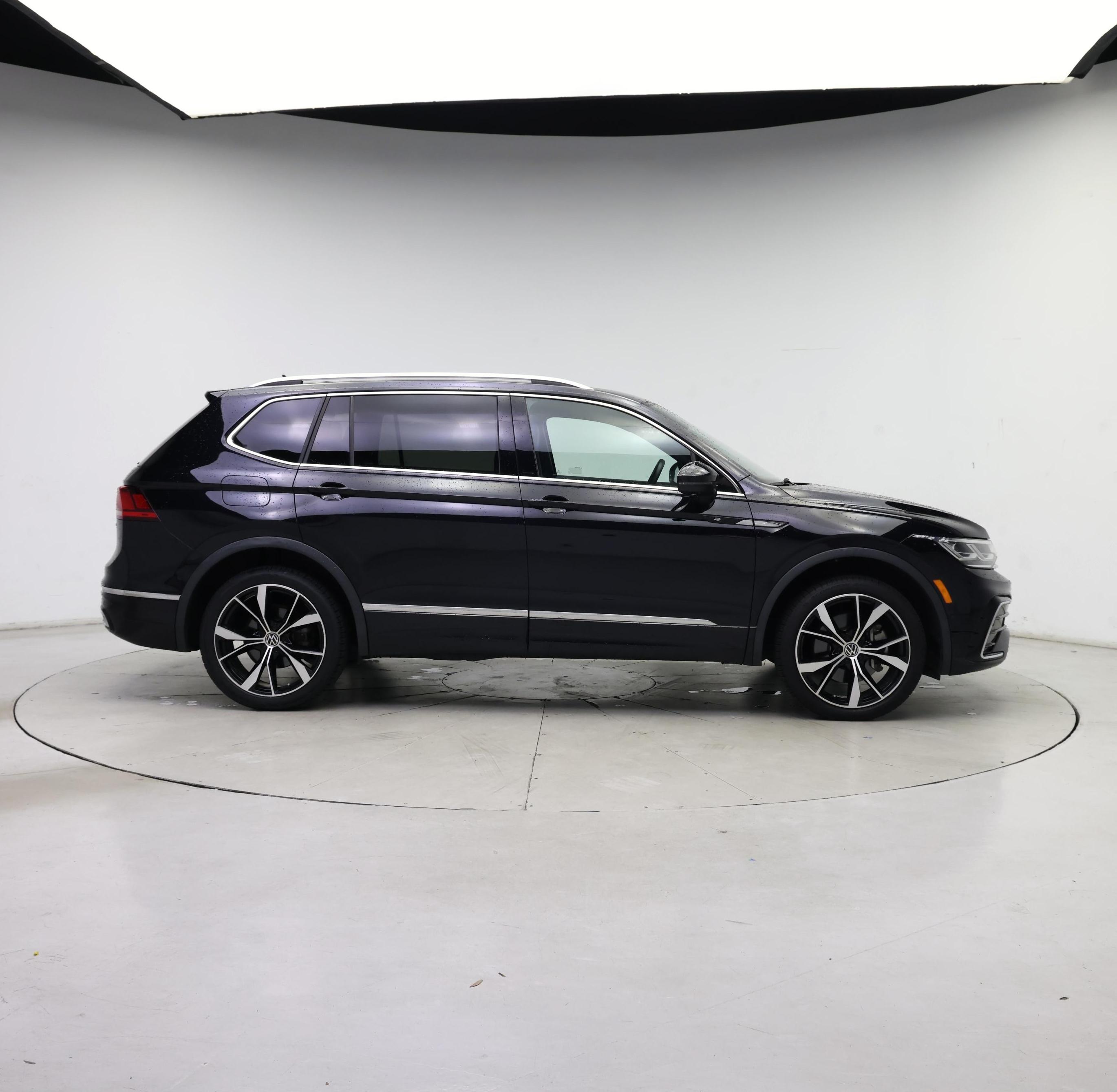 Thumbnail: 2022 Volkswagen Tiguan - 7
