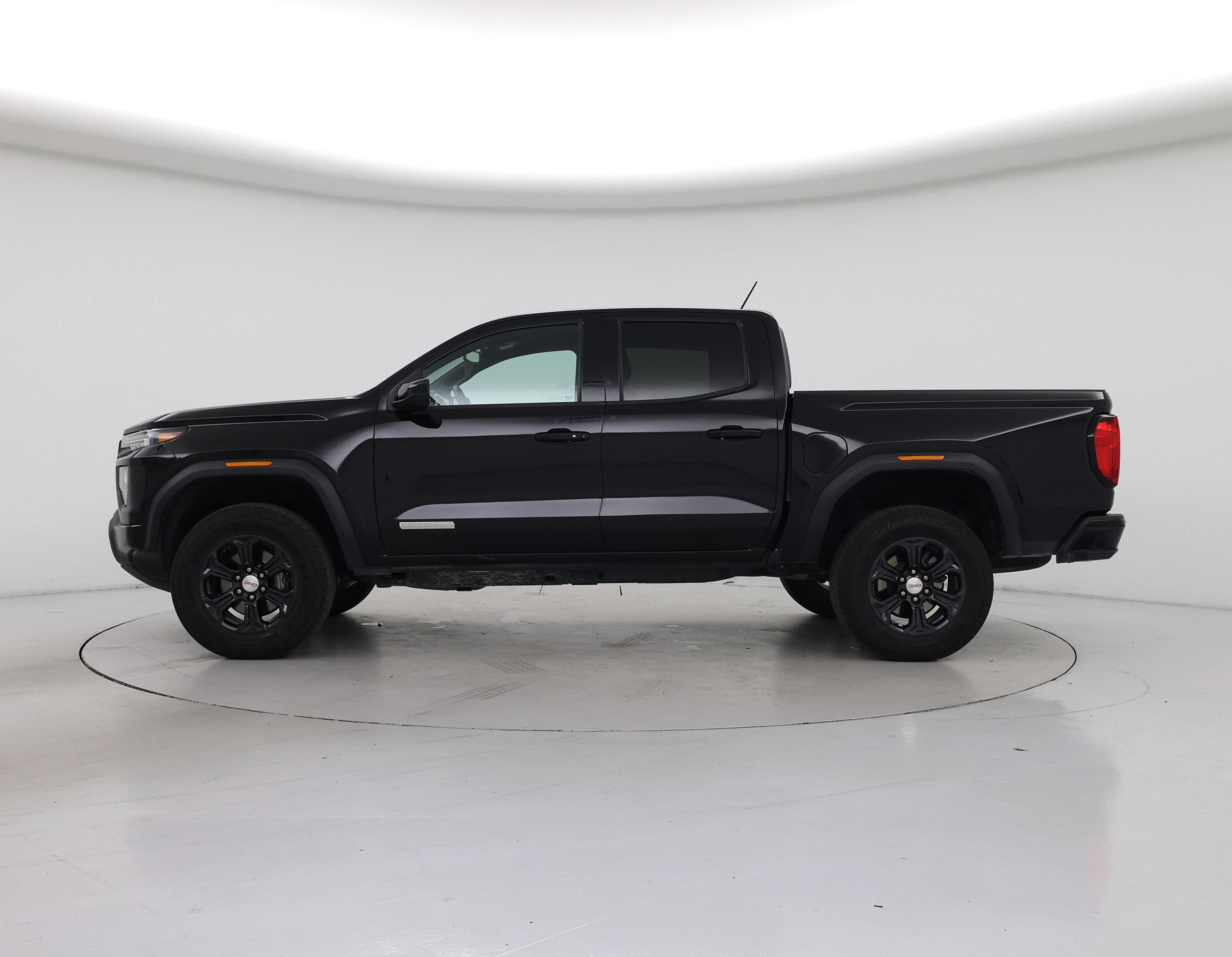 Thumbnail: 2023 GMC Canyon - 3