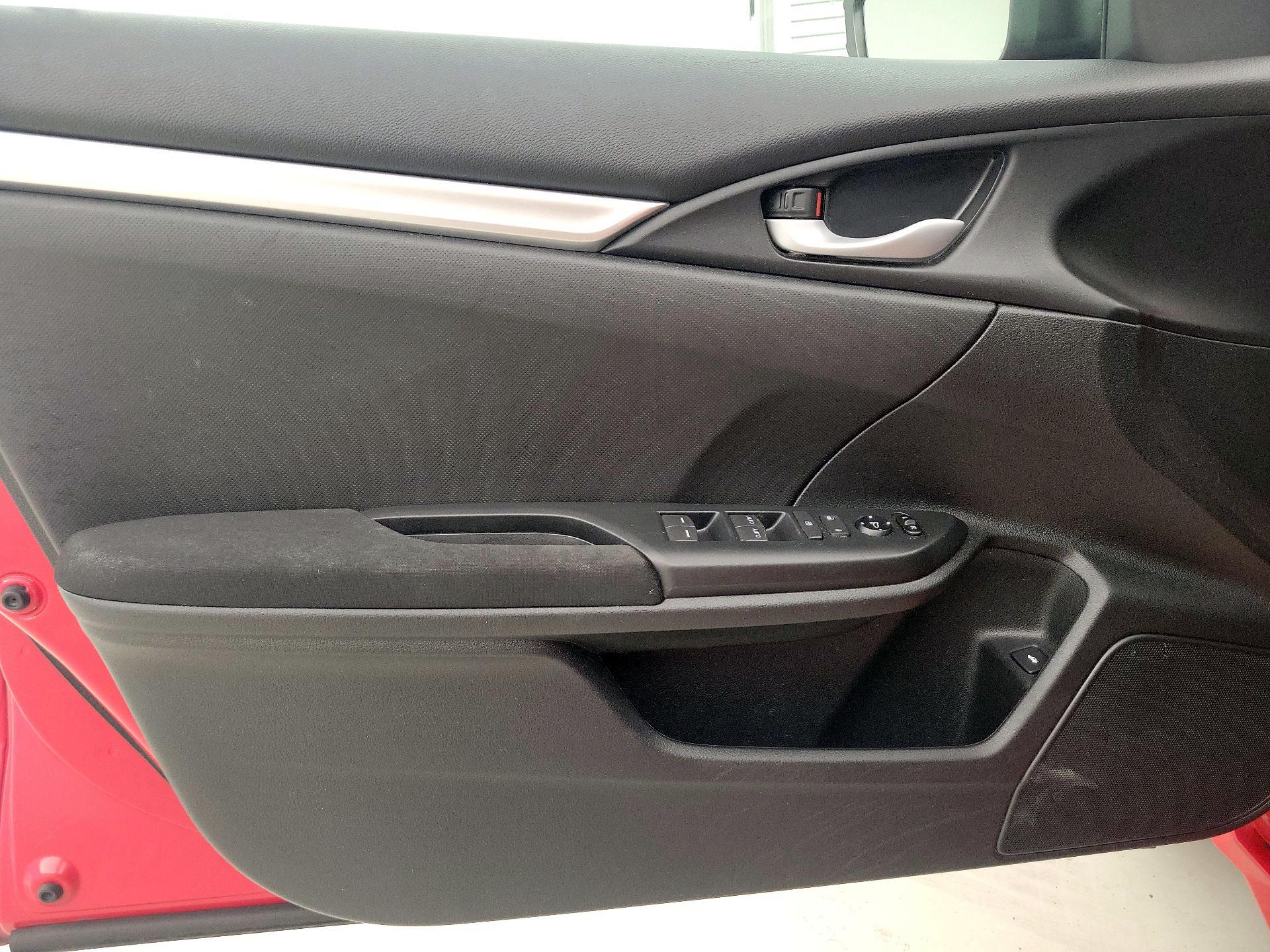 Thumbnail: 2017 Honda Civic - 12