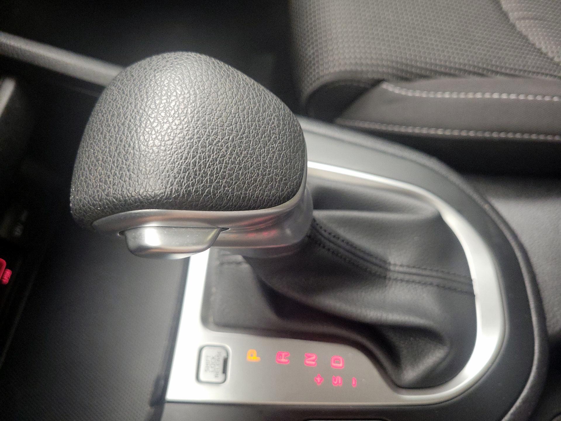 Thumbnail: 2019 Kia Forte - 17