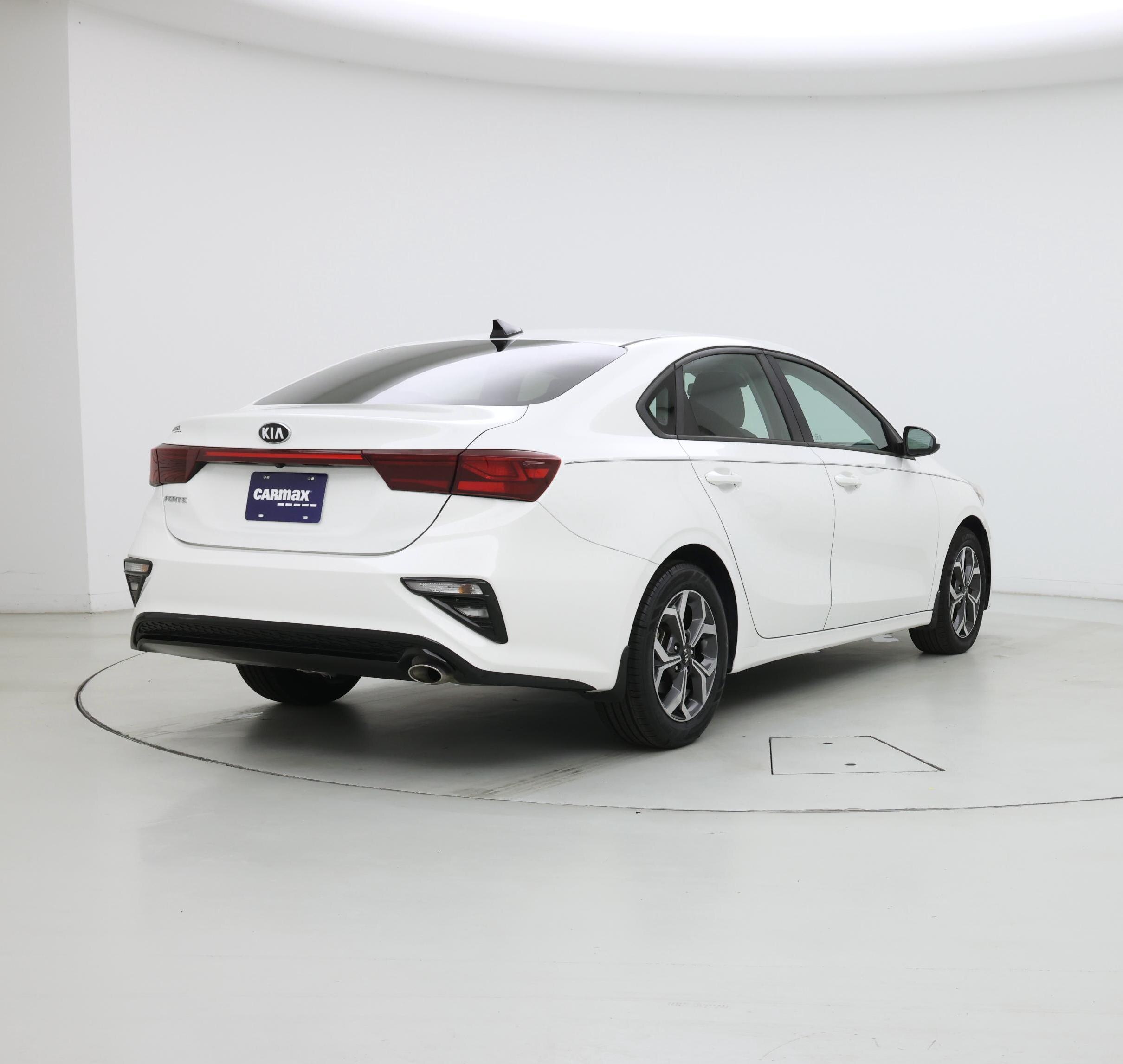 Thumbnail: 2019 Kia Forte - 8