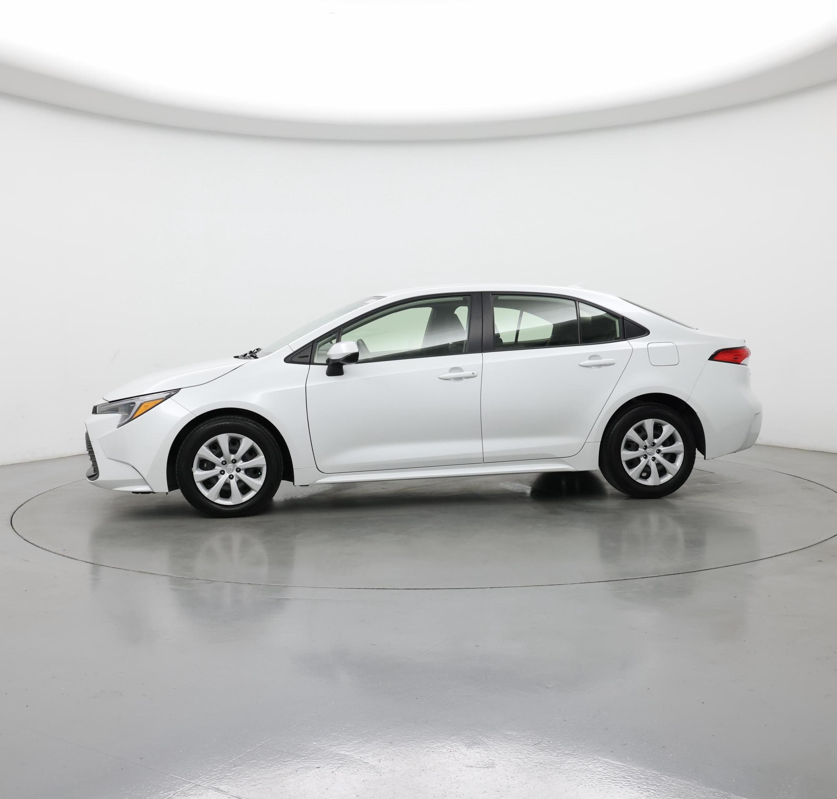 Thumbnail: 2024 Toyota Corolla - 3