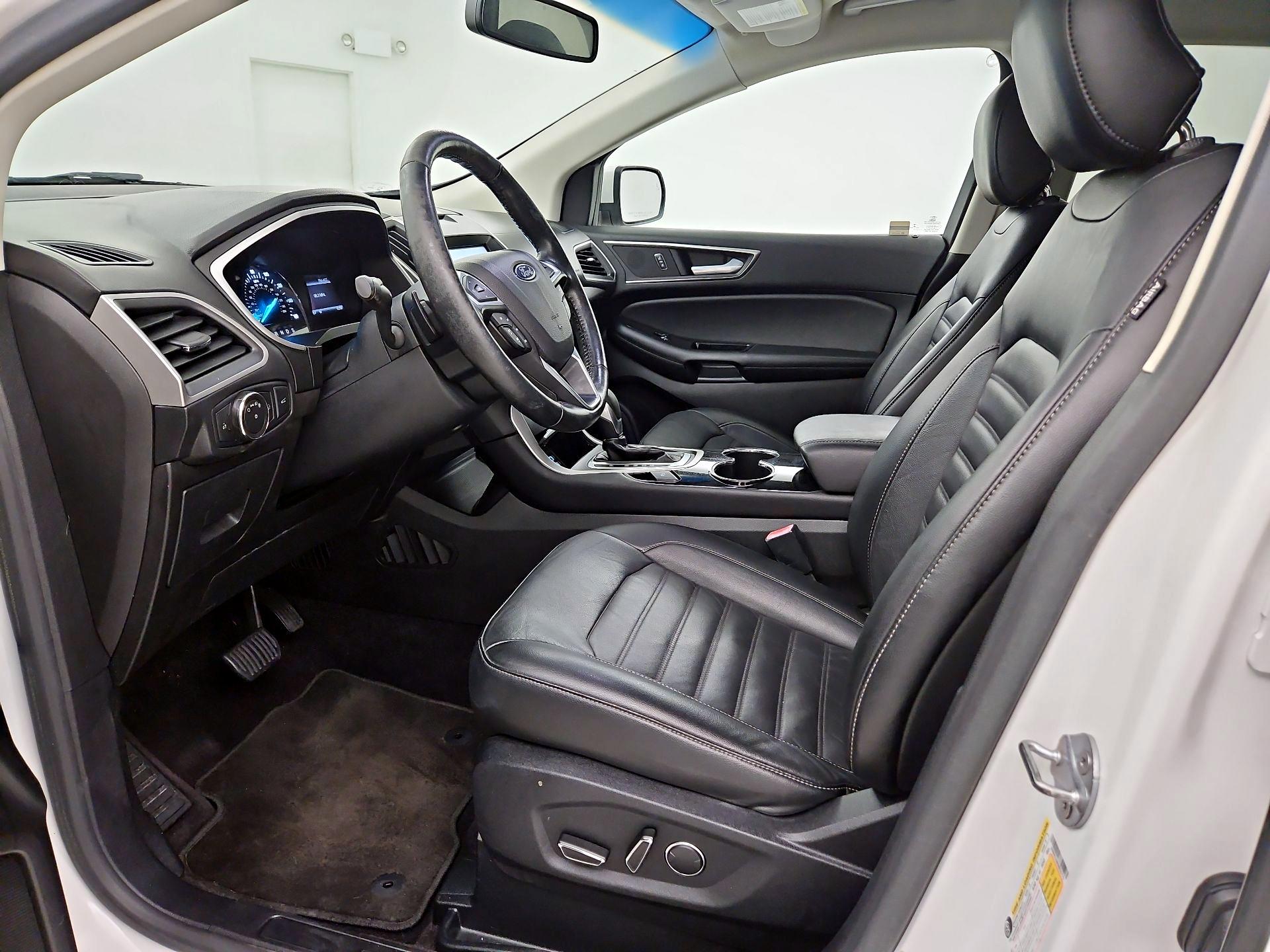 Thumbnail: 2016 Ford Edge - 9