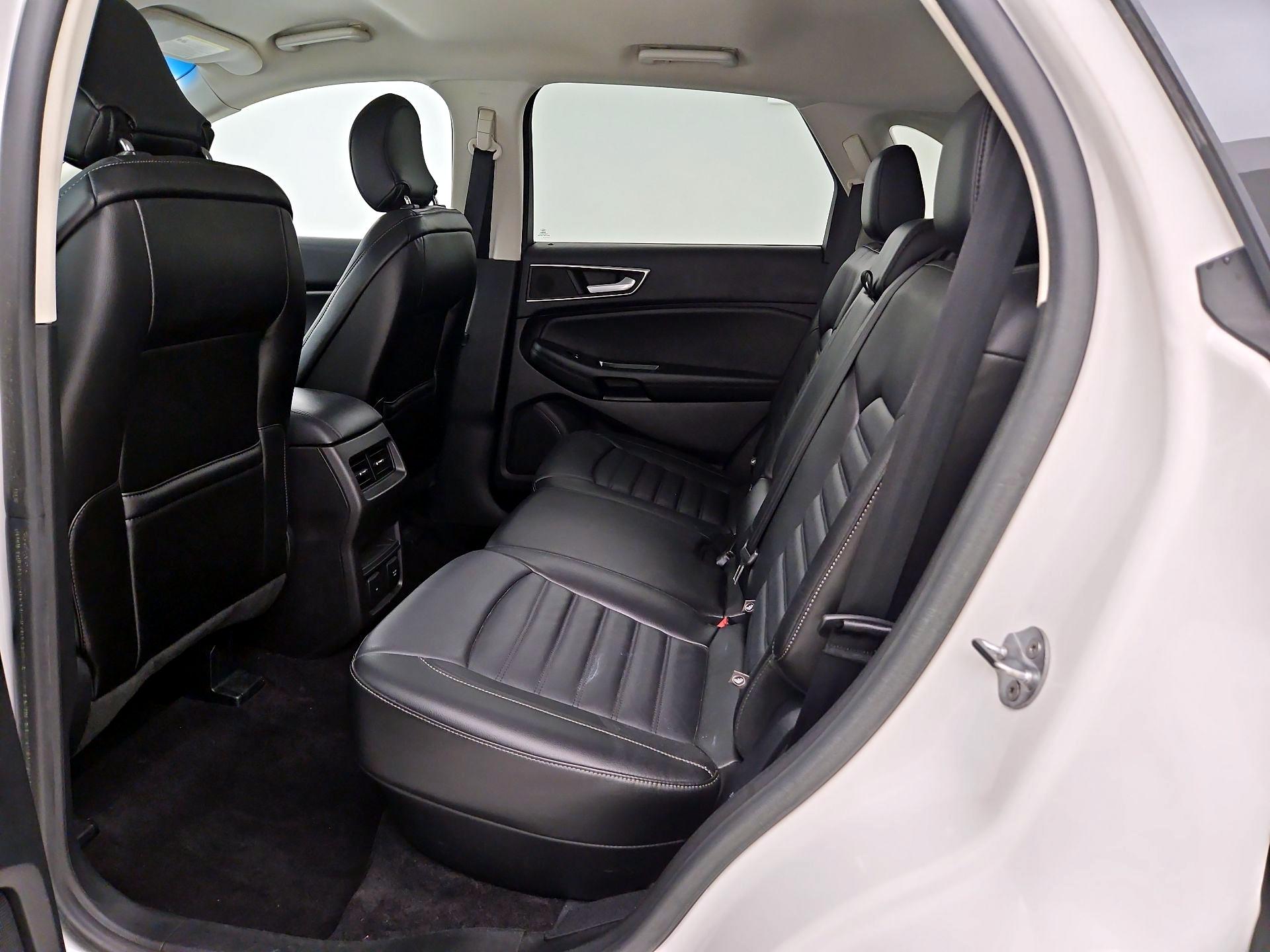Thumbnail: 2016 Ford Edge - 18