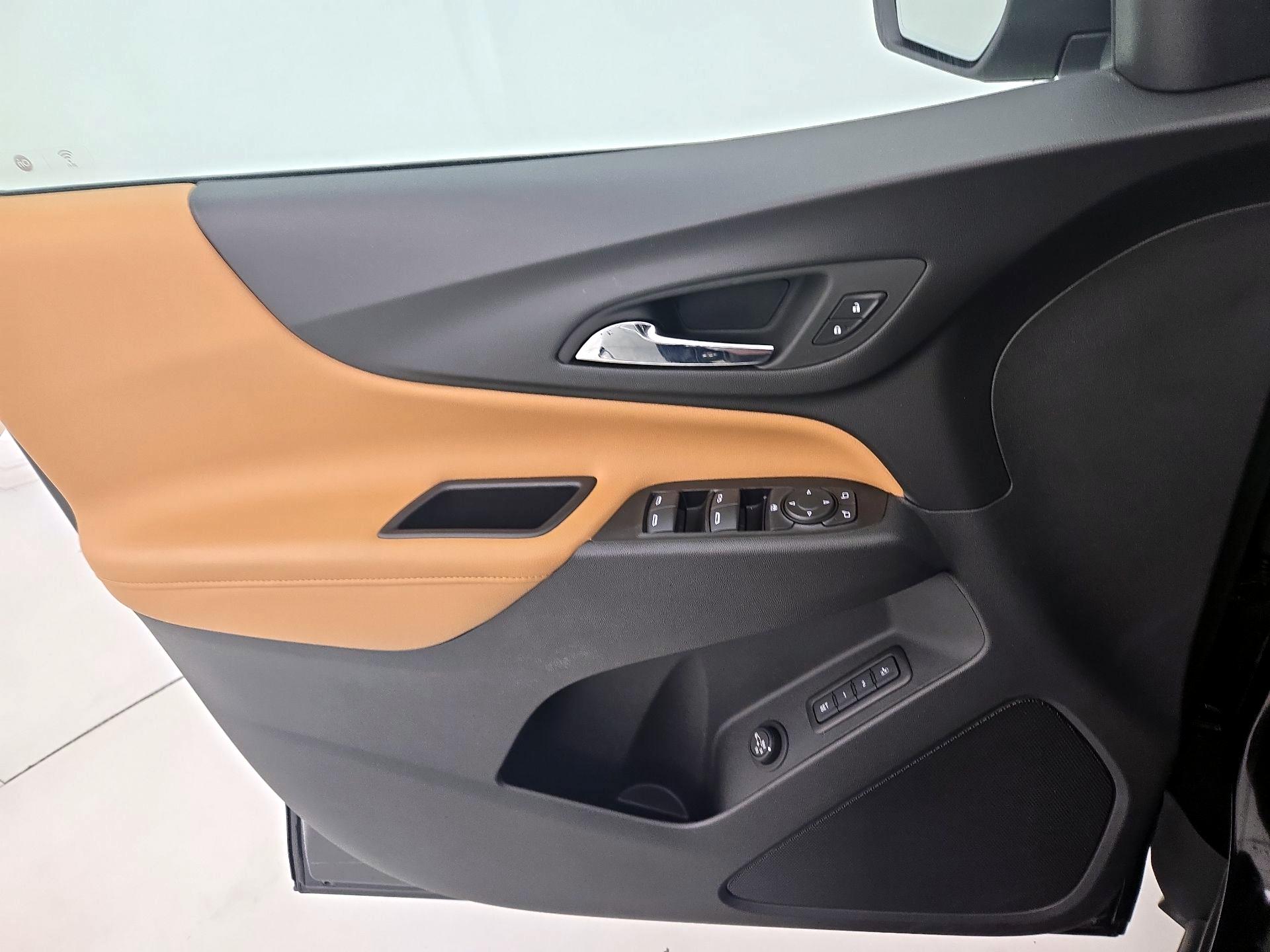 Thumbnail: 2020 Chevrolet Equinox - 12
