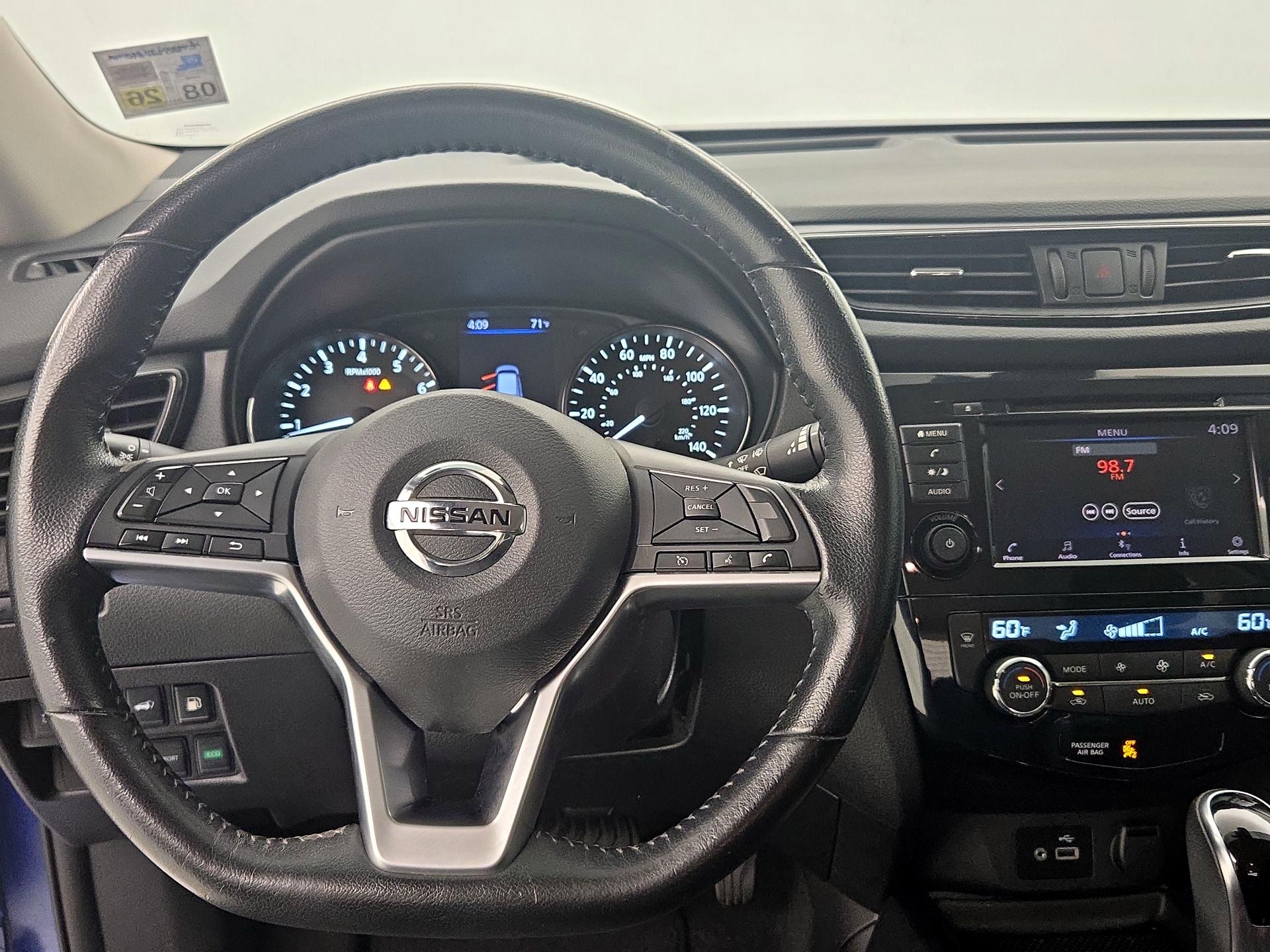 Thumbnail: 2020 Nissan Rogue - 10