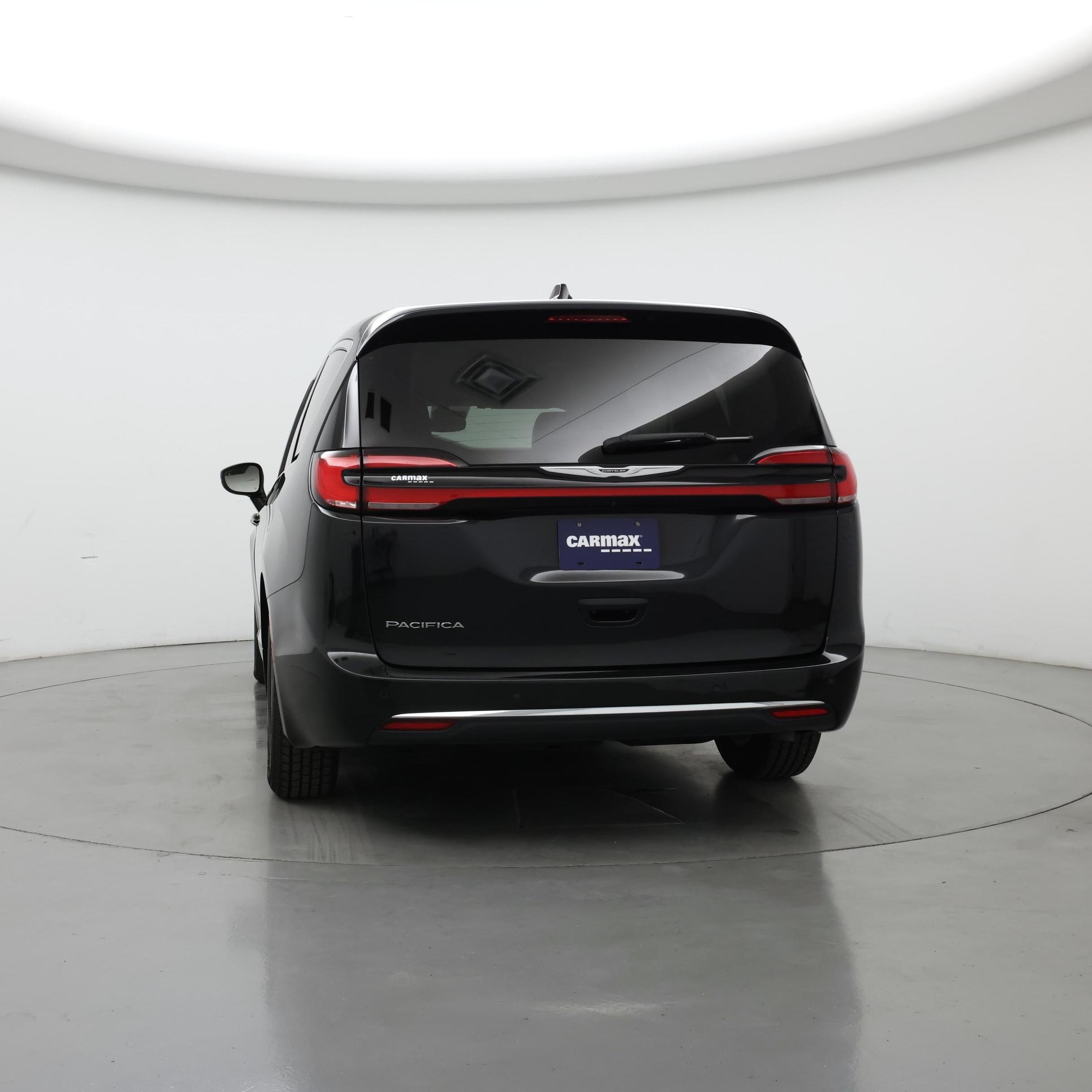 Thumbnail: 2023 Chrysler Pacifica - 6