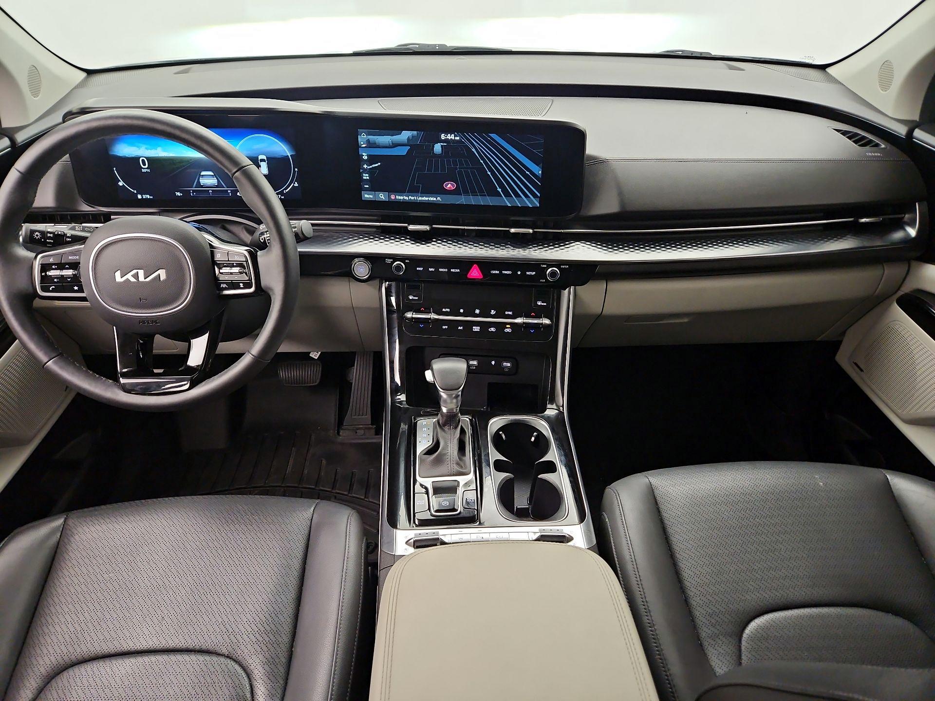 Thumbnail: 2023 Kia Carnival - 9
