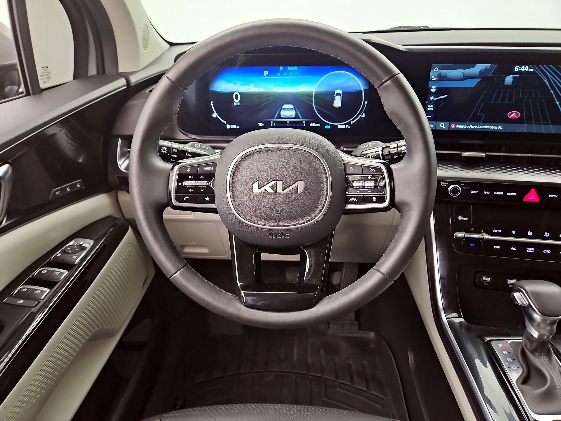 Thumbnail: 2023 Kia Carnival - 10