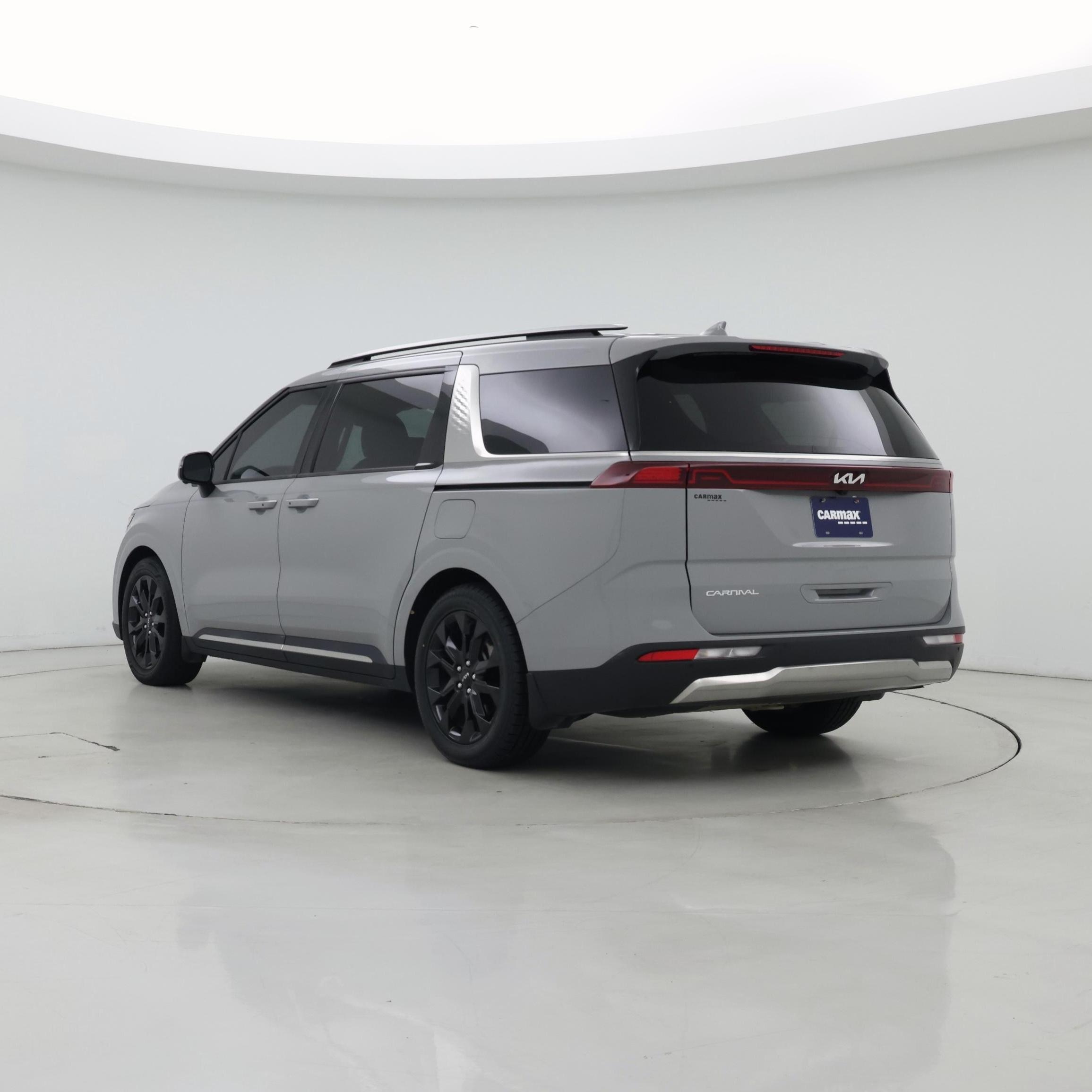 Thumbnail: 2023 Kia Carnival - 2