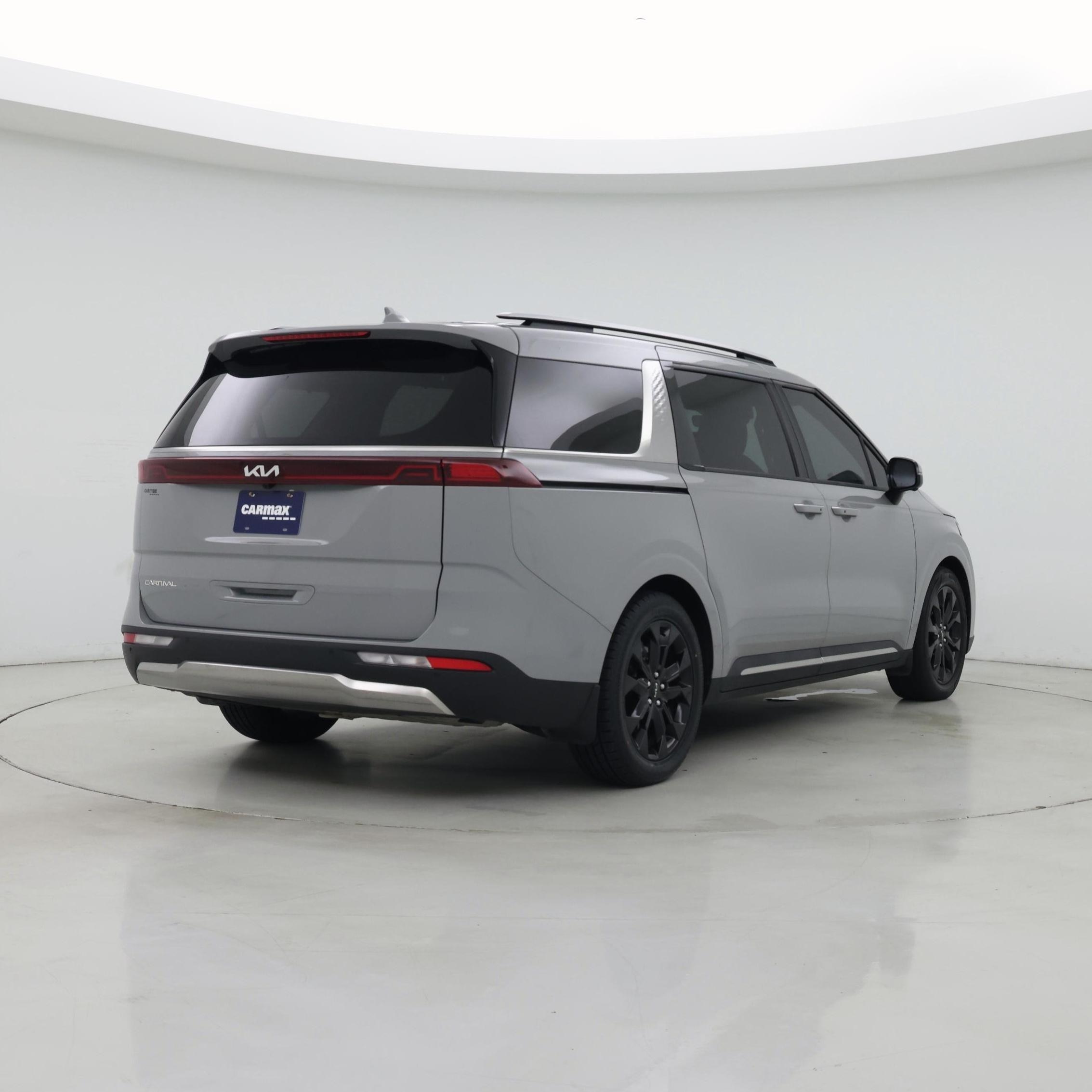 Thumbnail: 2023 Kia Carnival - 8