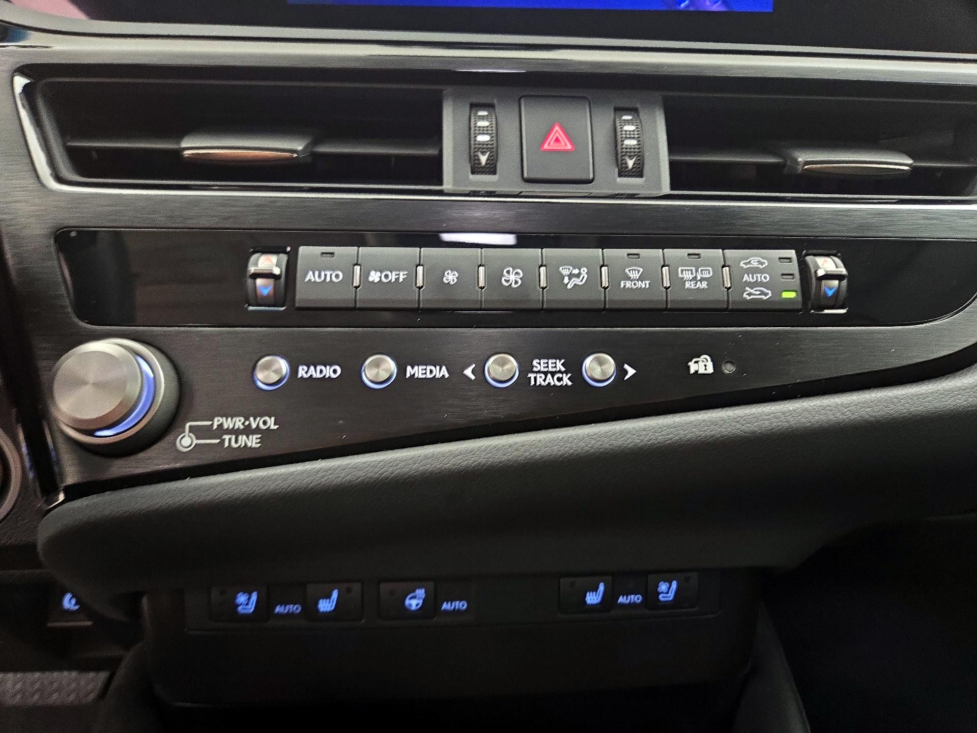 Thumbnail: 2023 Lexus ES - 17
