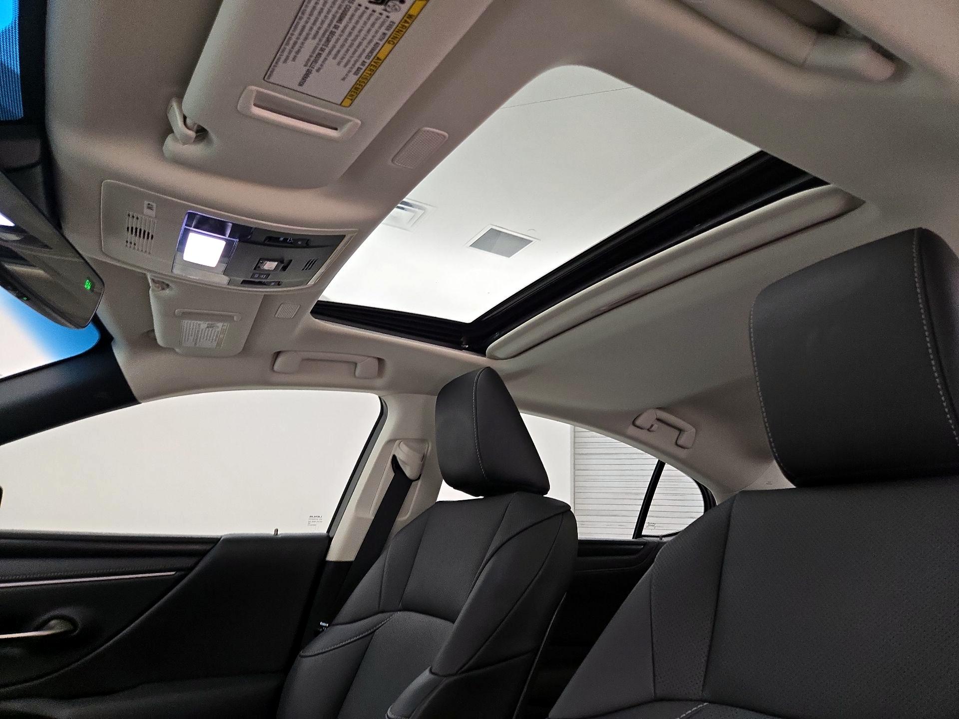 Thumbnail: 2023 Lexus ES - 20