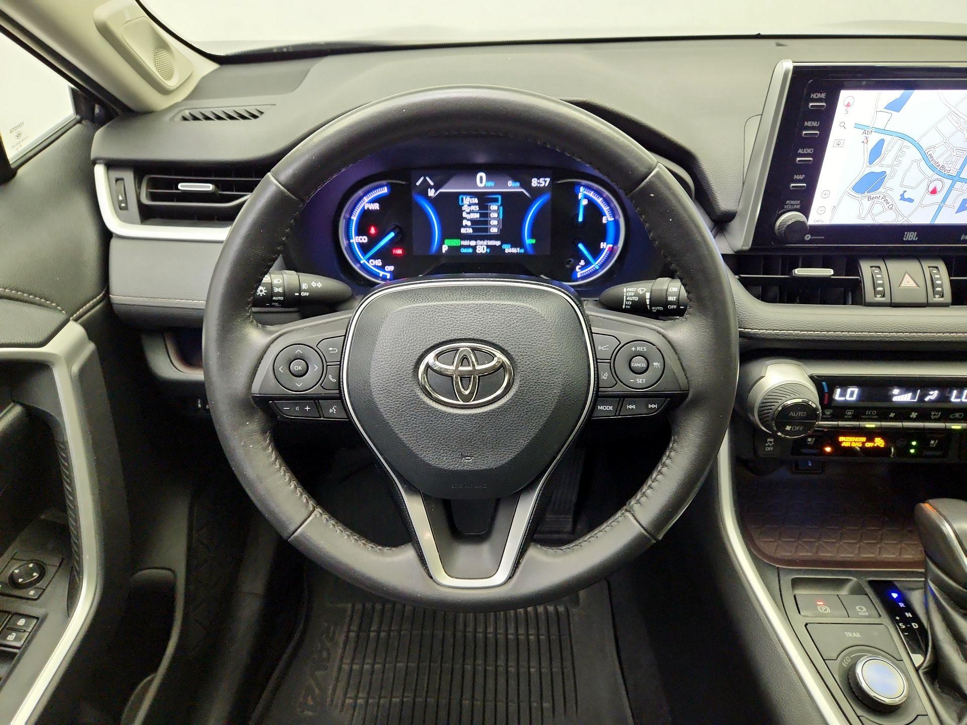 Thumbnail: 2020 Toyota RAV4 - 10