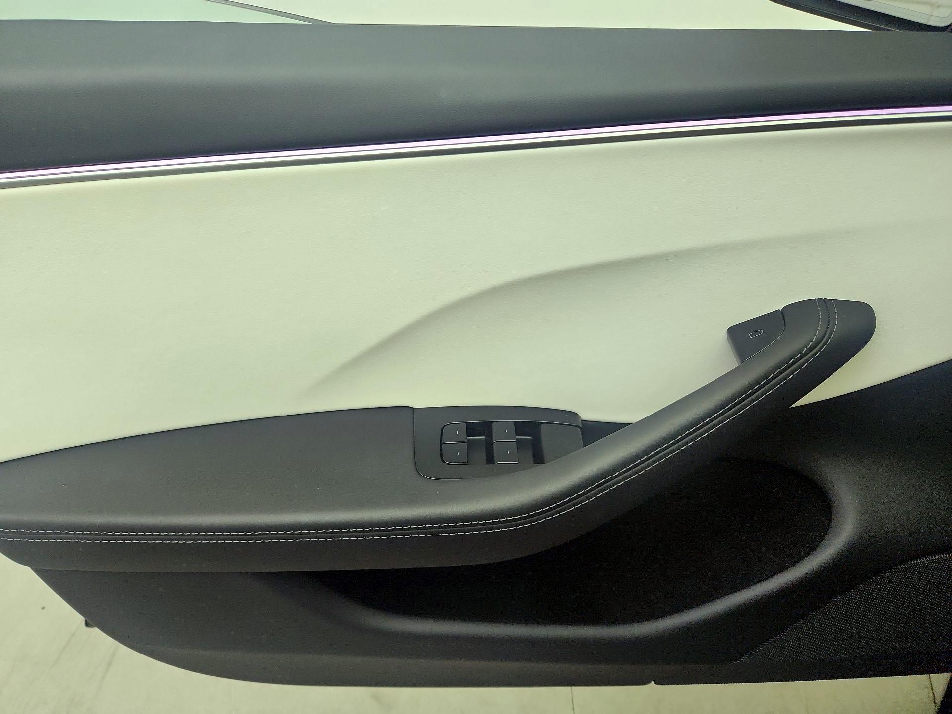 Thumbnail: 2025 Tesla Model 3 - 12