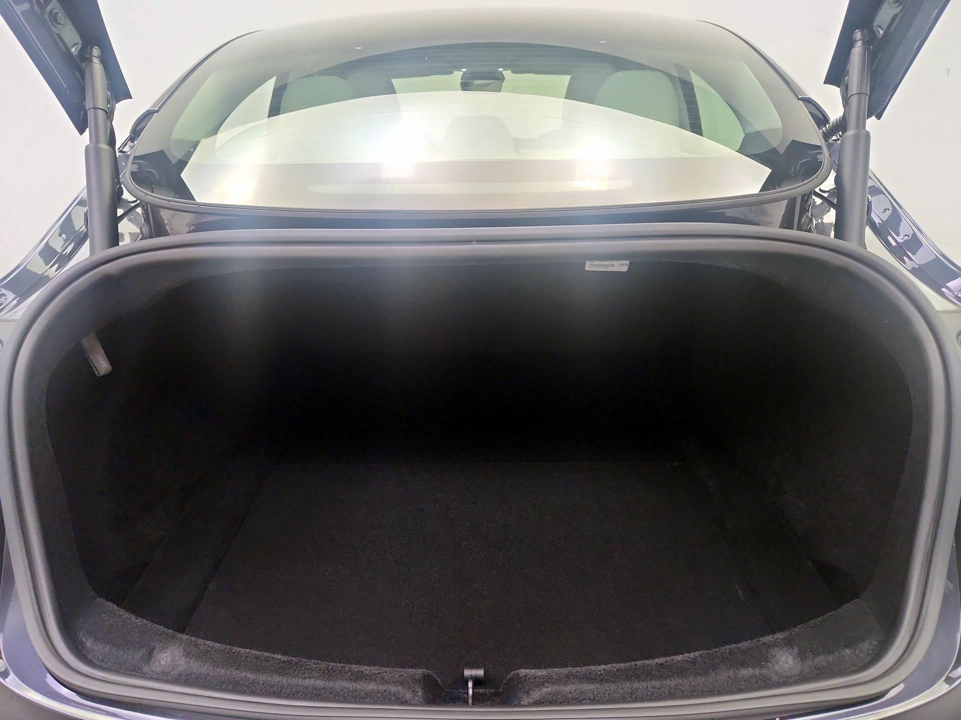 Thumbnail: 2025 Tesla Model 3 - 19