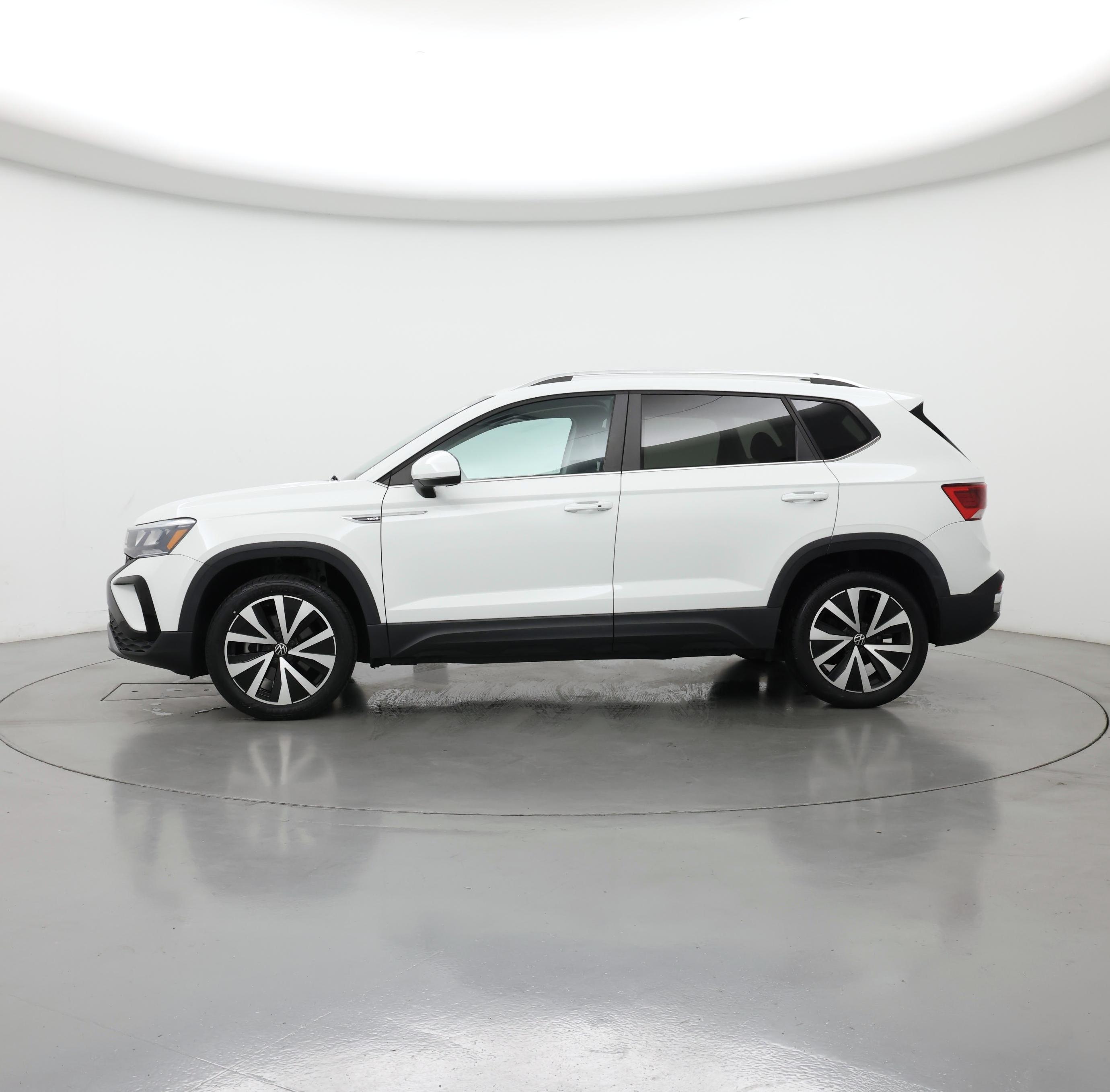 Thumbnail: 2022 Volkswagen Taos - 3