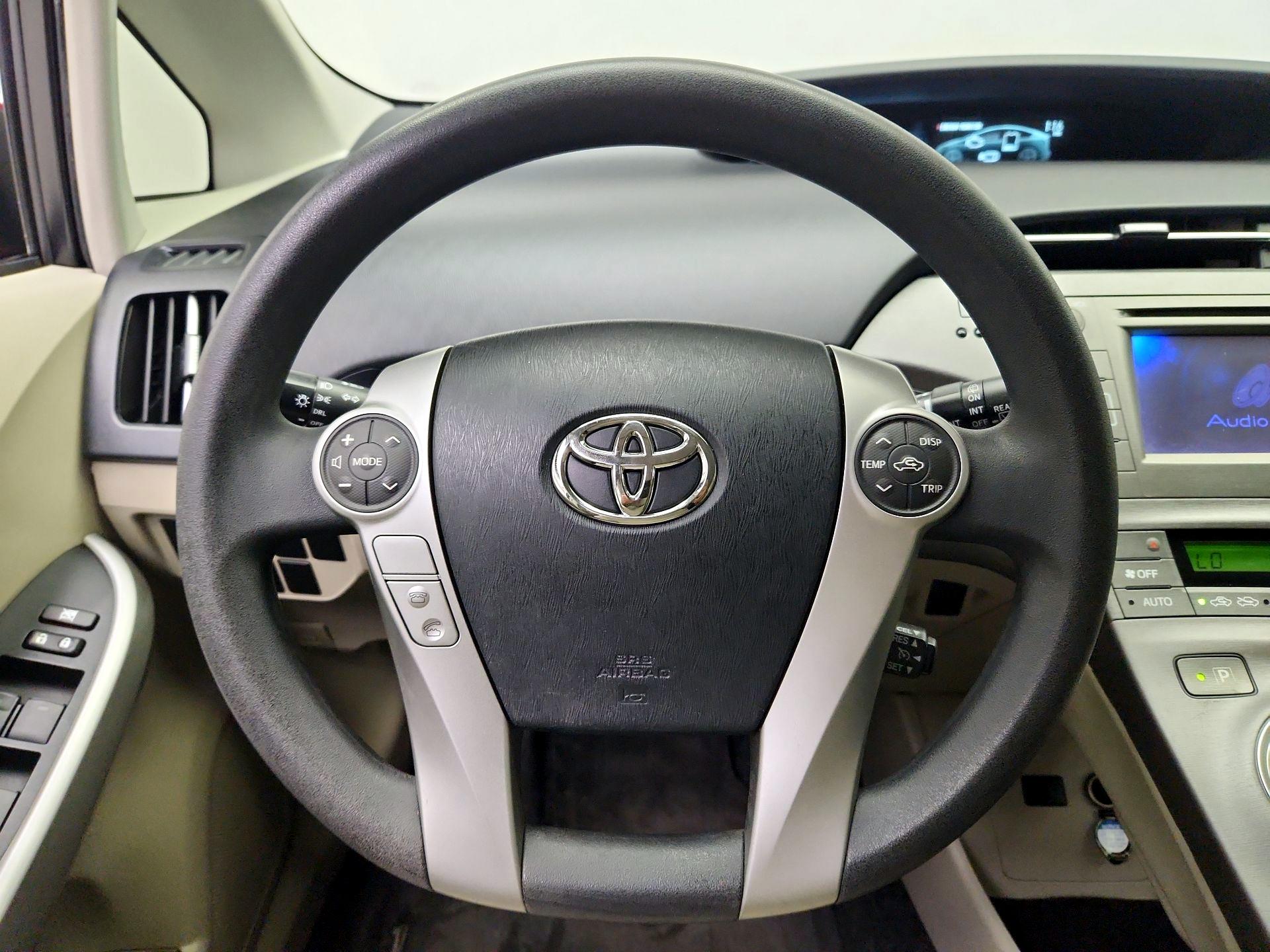 Thumbnail: 2015 Toyota Prius - 10