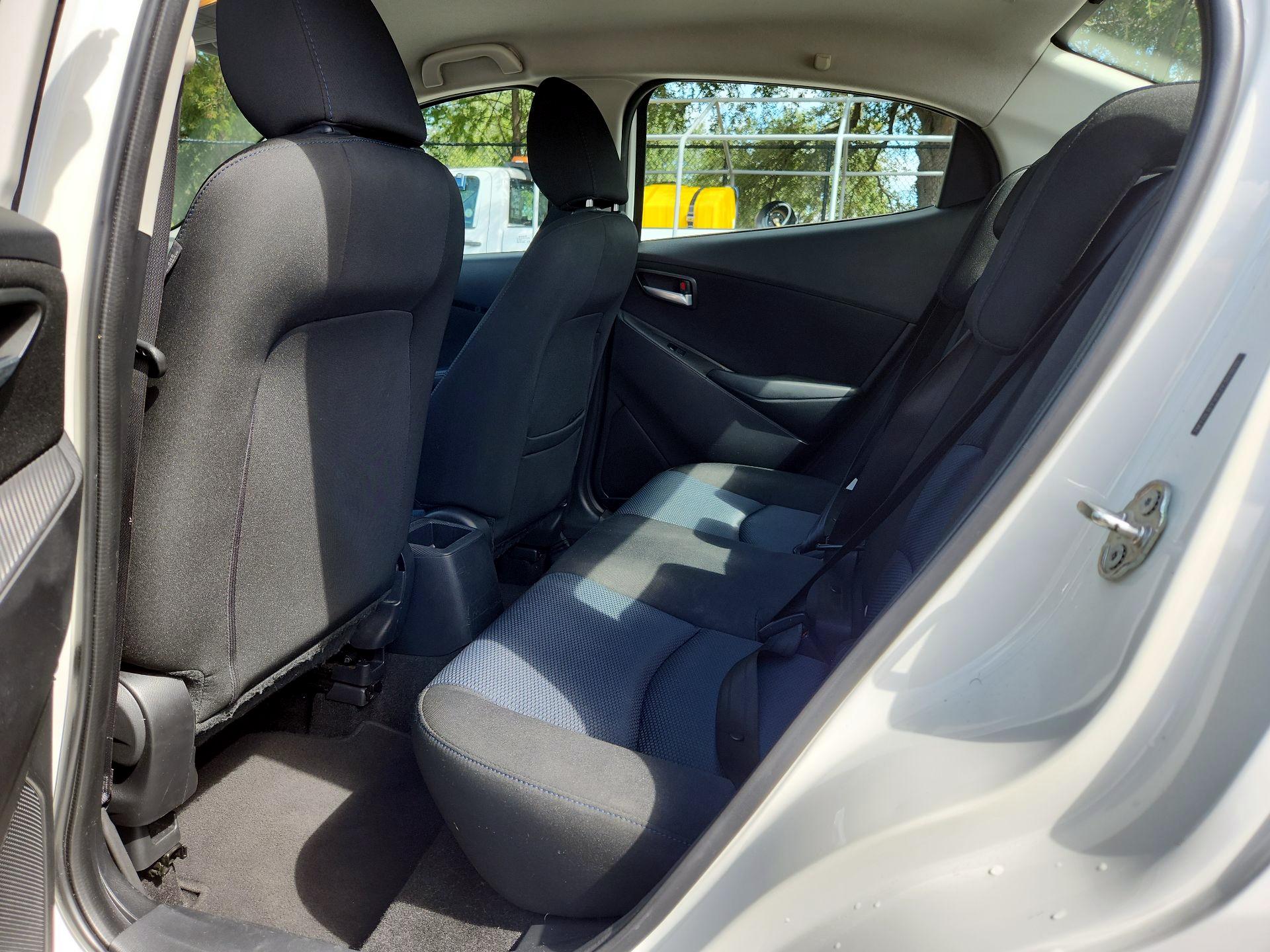 Thumbnail: 2018 Toyota Yaris iA - 17