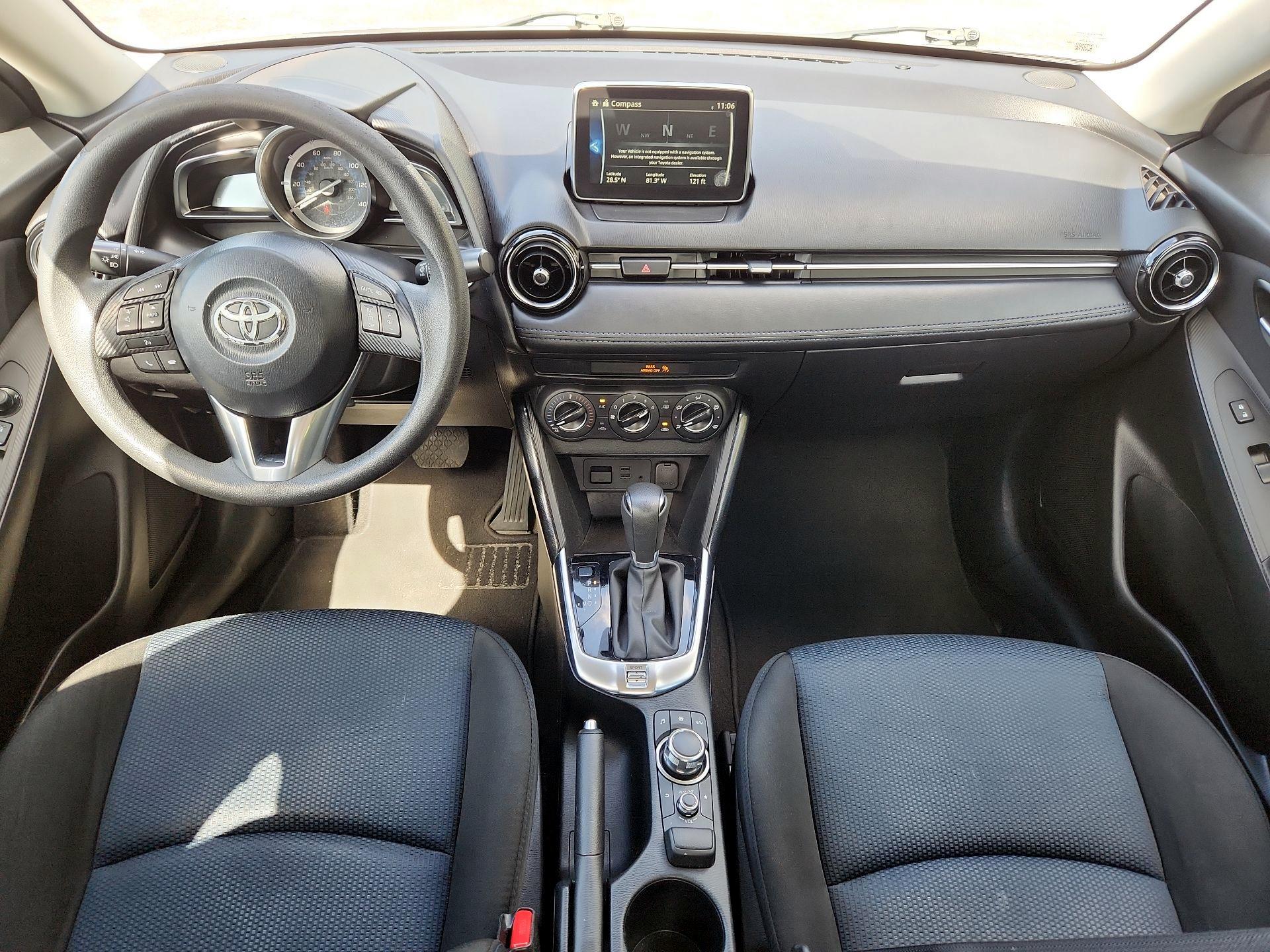 Thumbnail: 2018 Toyota Yaris iA - 8