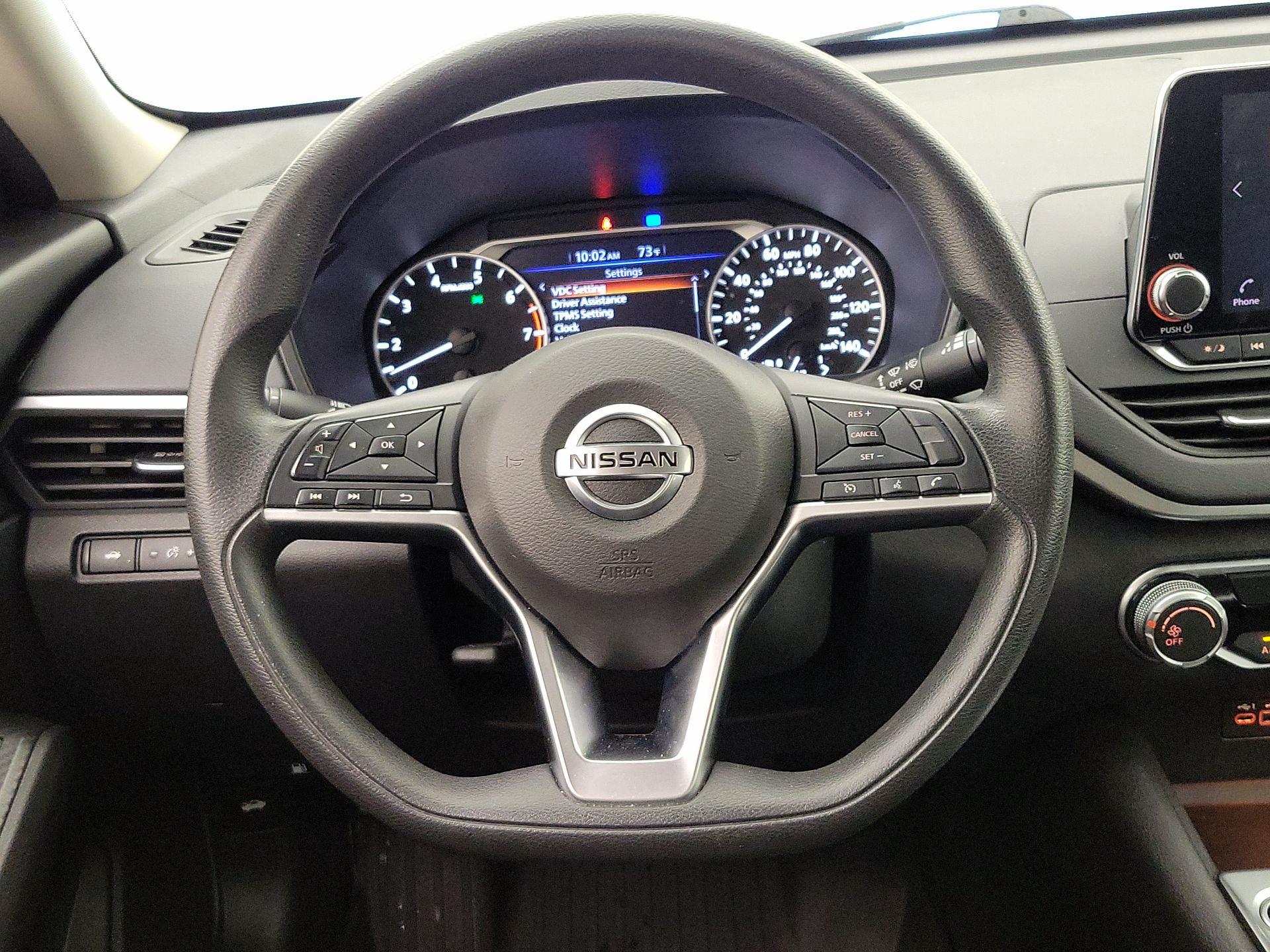 Thumbnail: 2019 Nissan Altima - 10