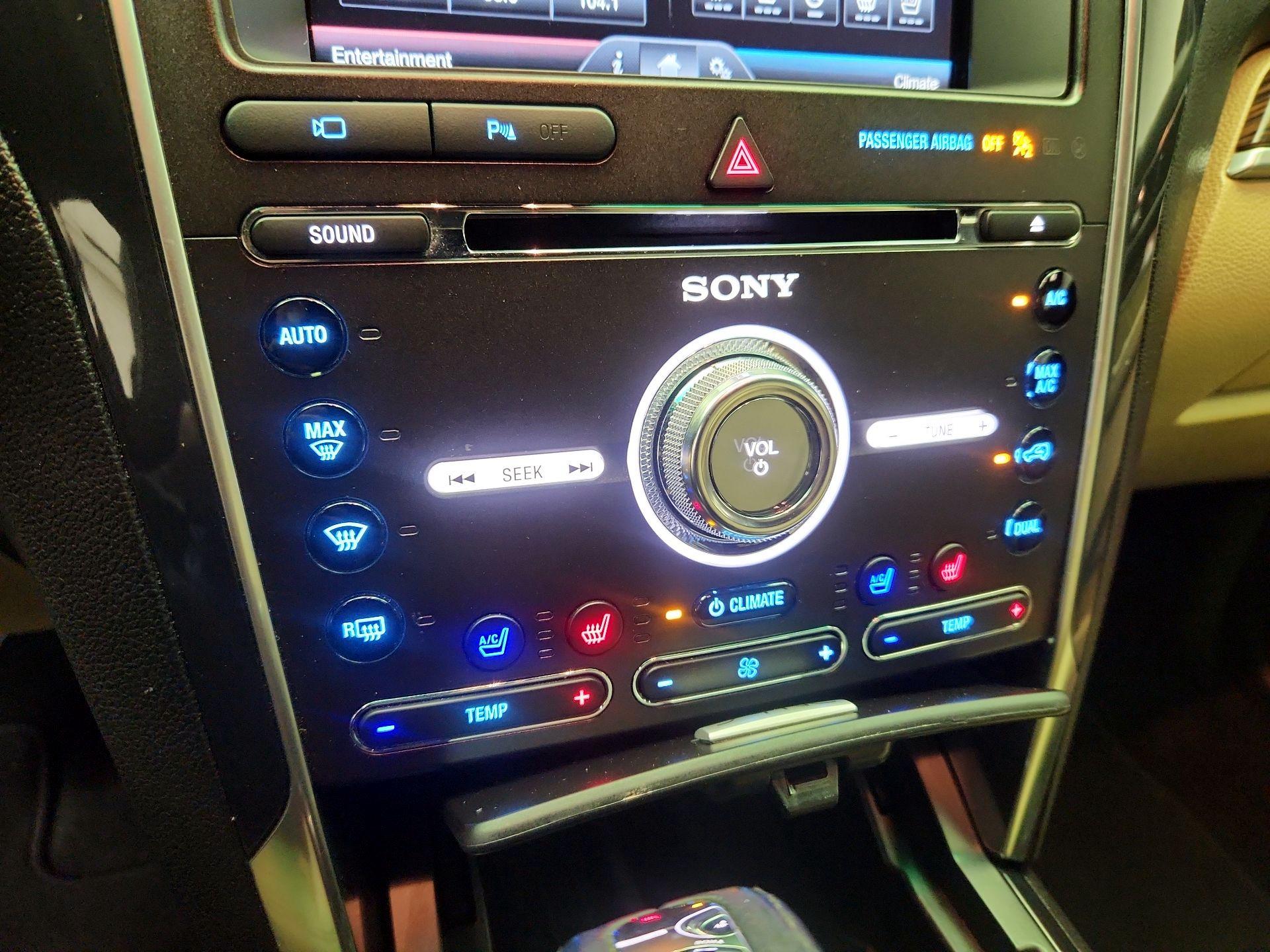 Thumbnail: 2016 Ford Explorer - 17