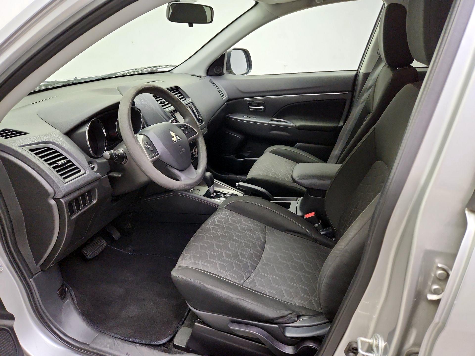 Thumbnail: 2020 Mitsubishi Outlander Sport - 11