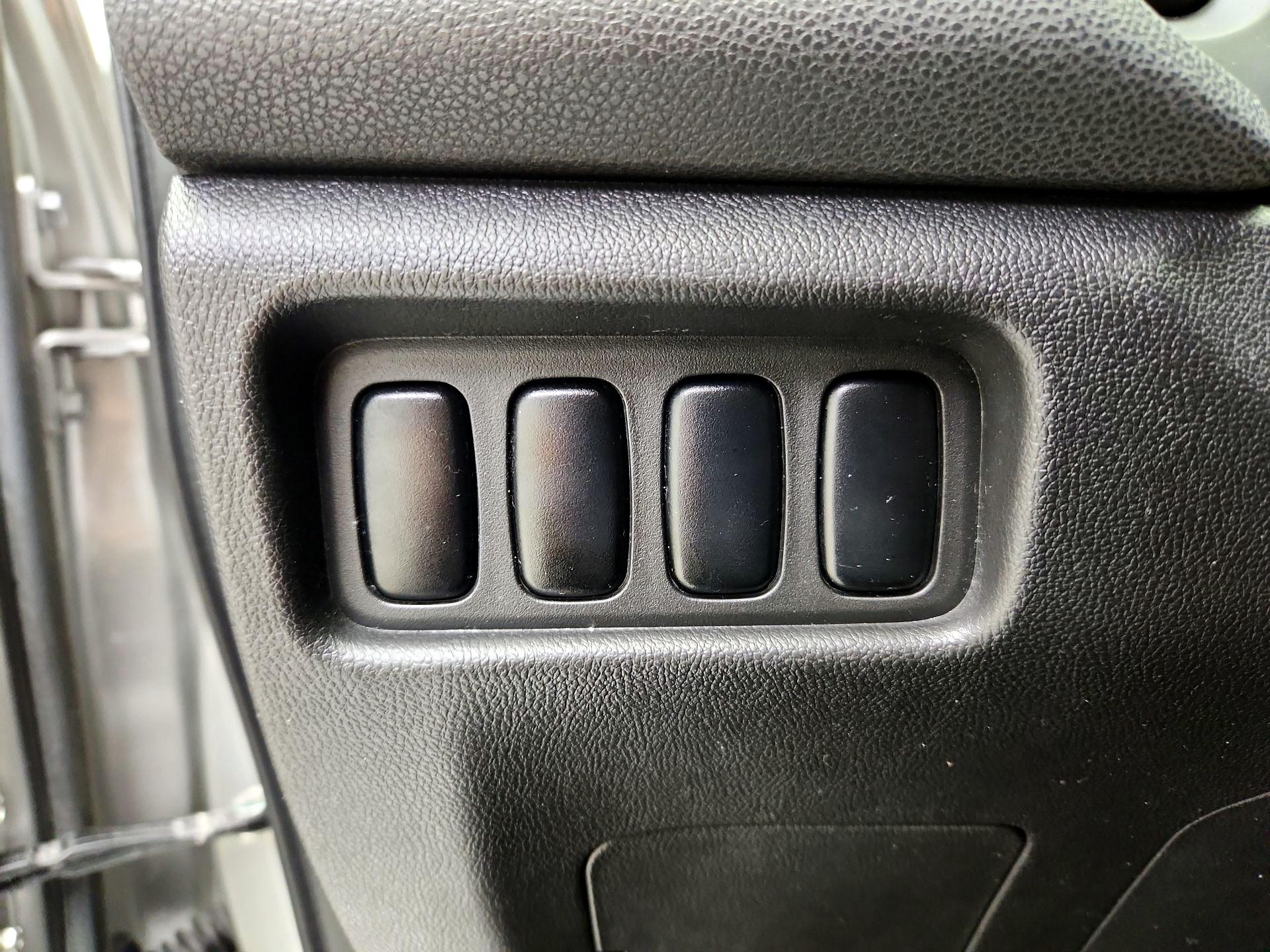 Thumbnail: 2020 Mitsubishi Outlander Sport - 13