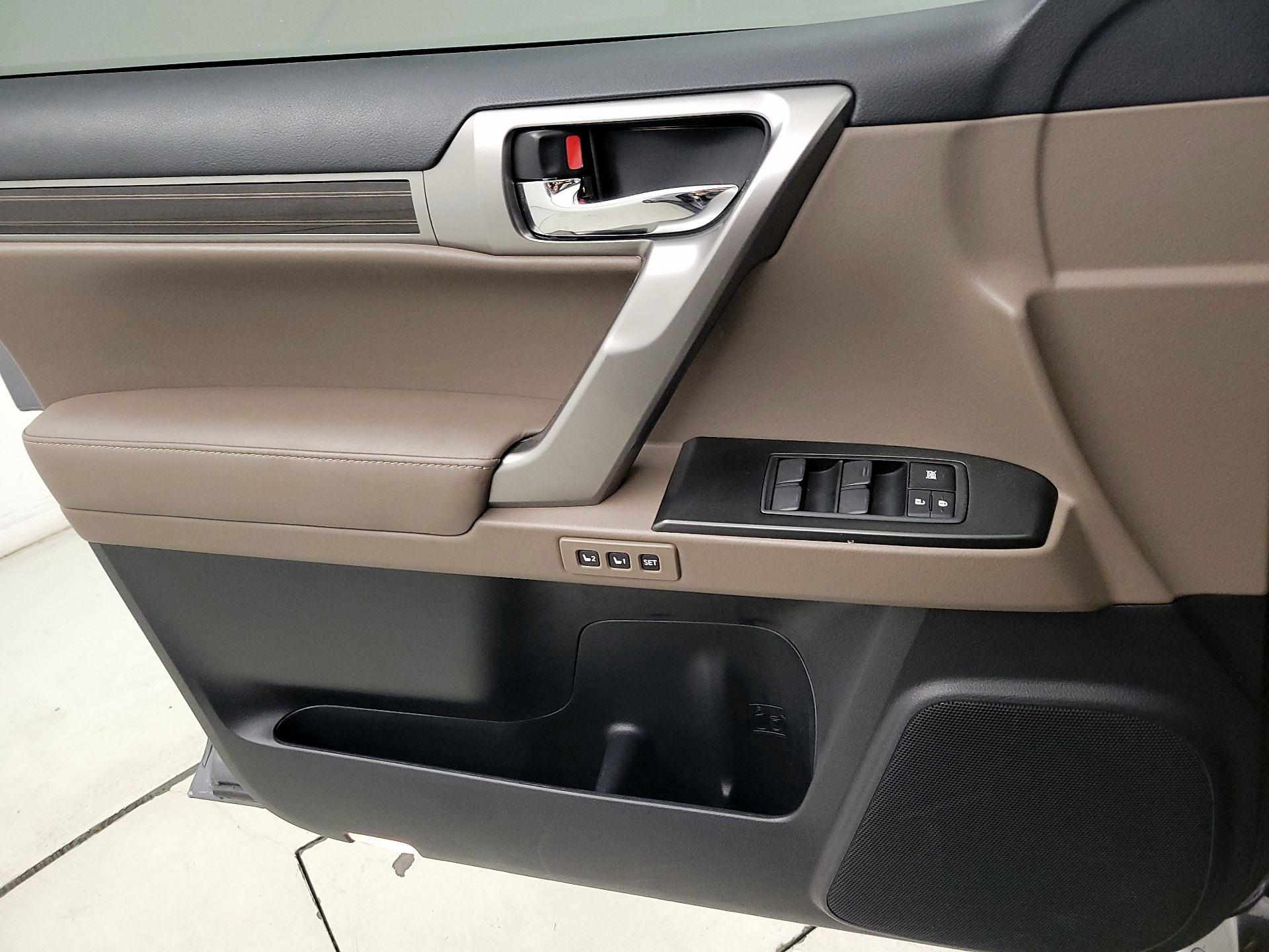 Thumbnail: 2022 Lexus GX - 12