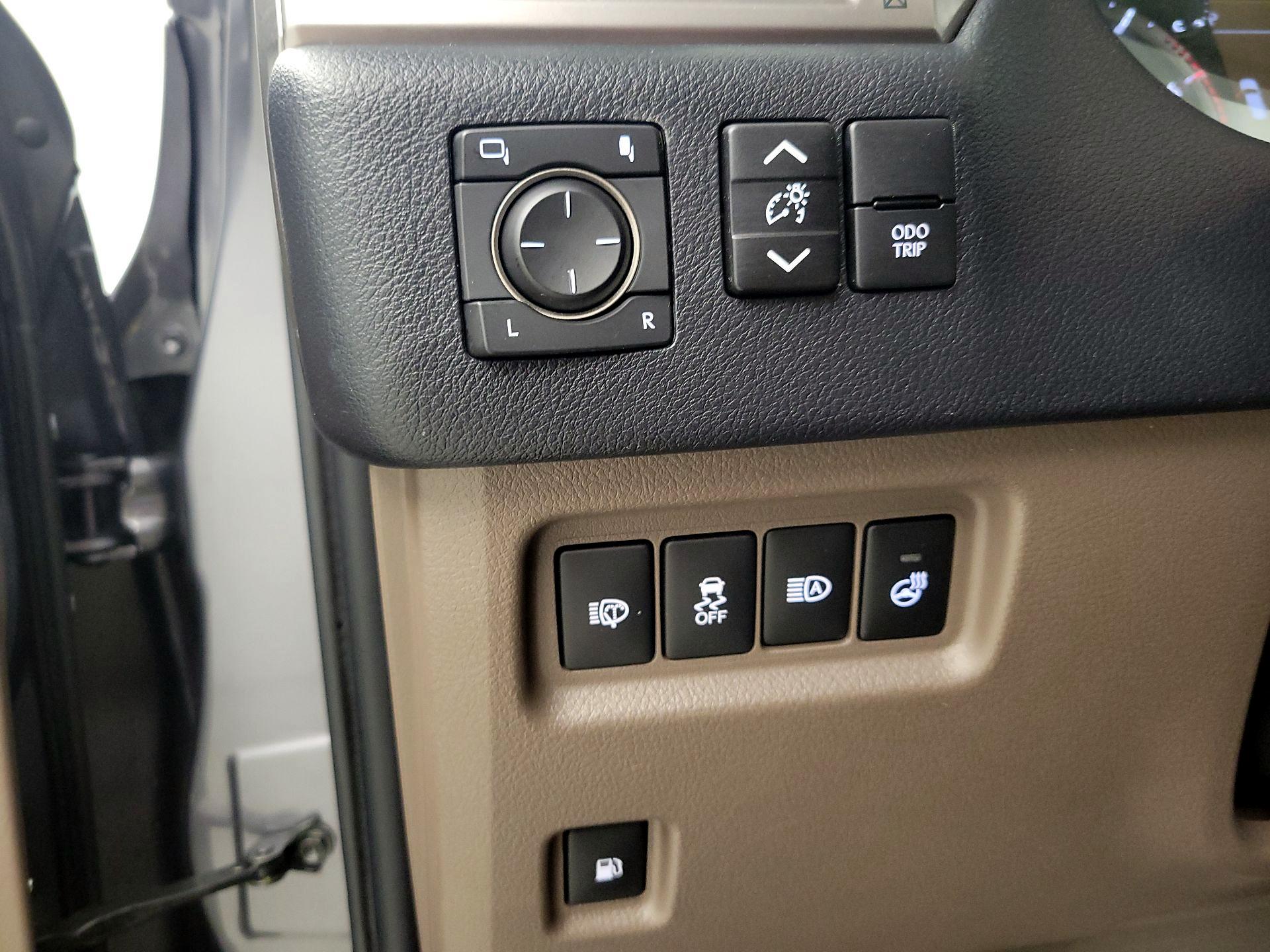 Thumbnail: 2022 Lexus GX - 13