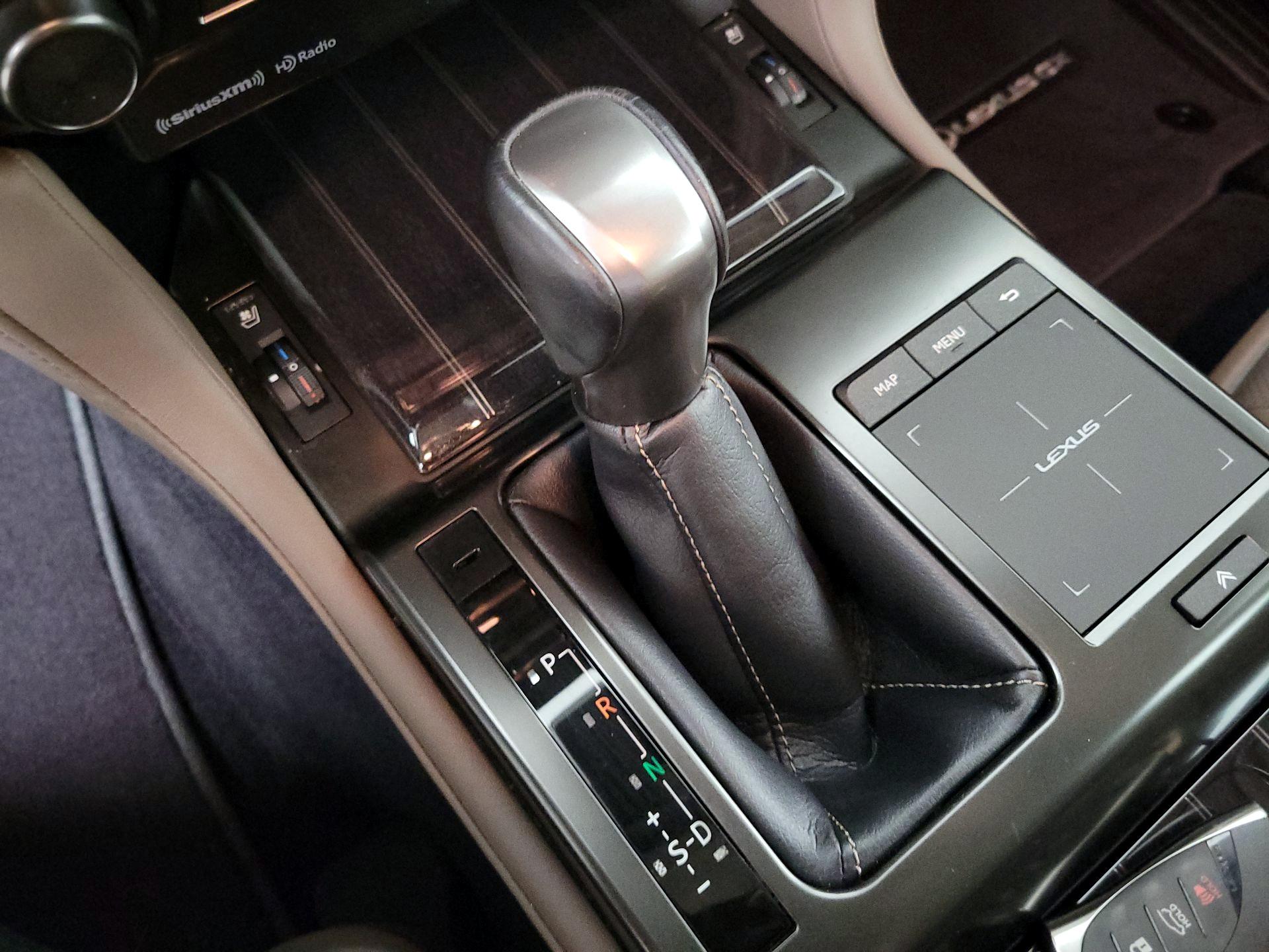Thumbnail: 2022 Lexus GX - 17