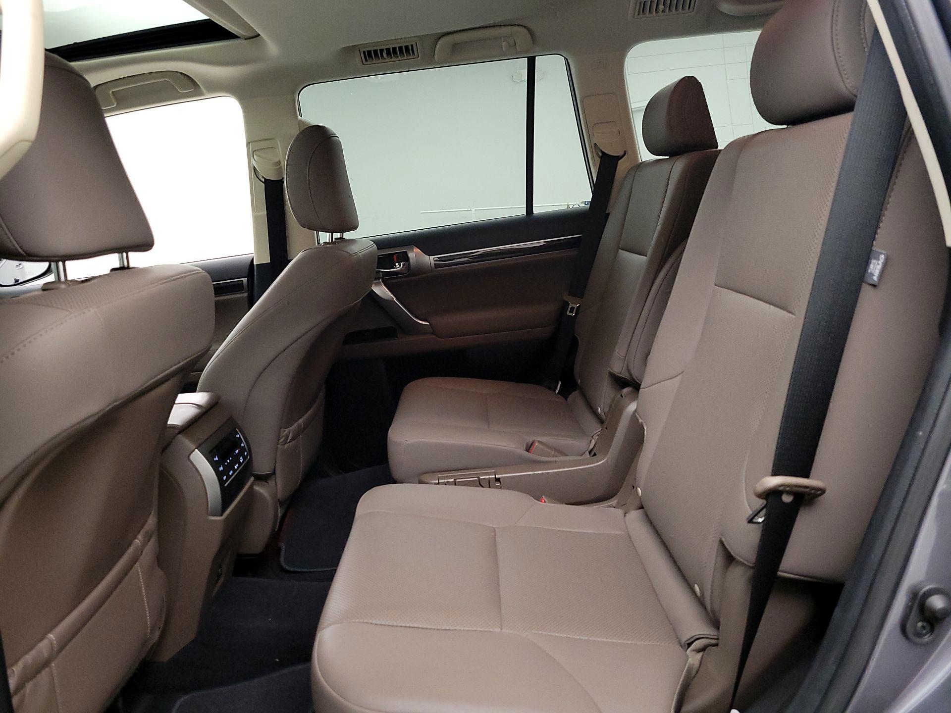 Thumbnail: 2022 Lexus GX - 19